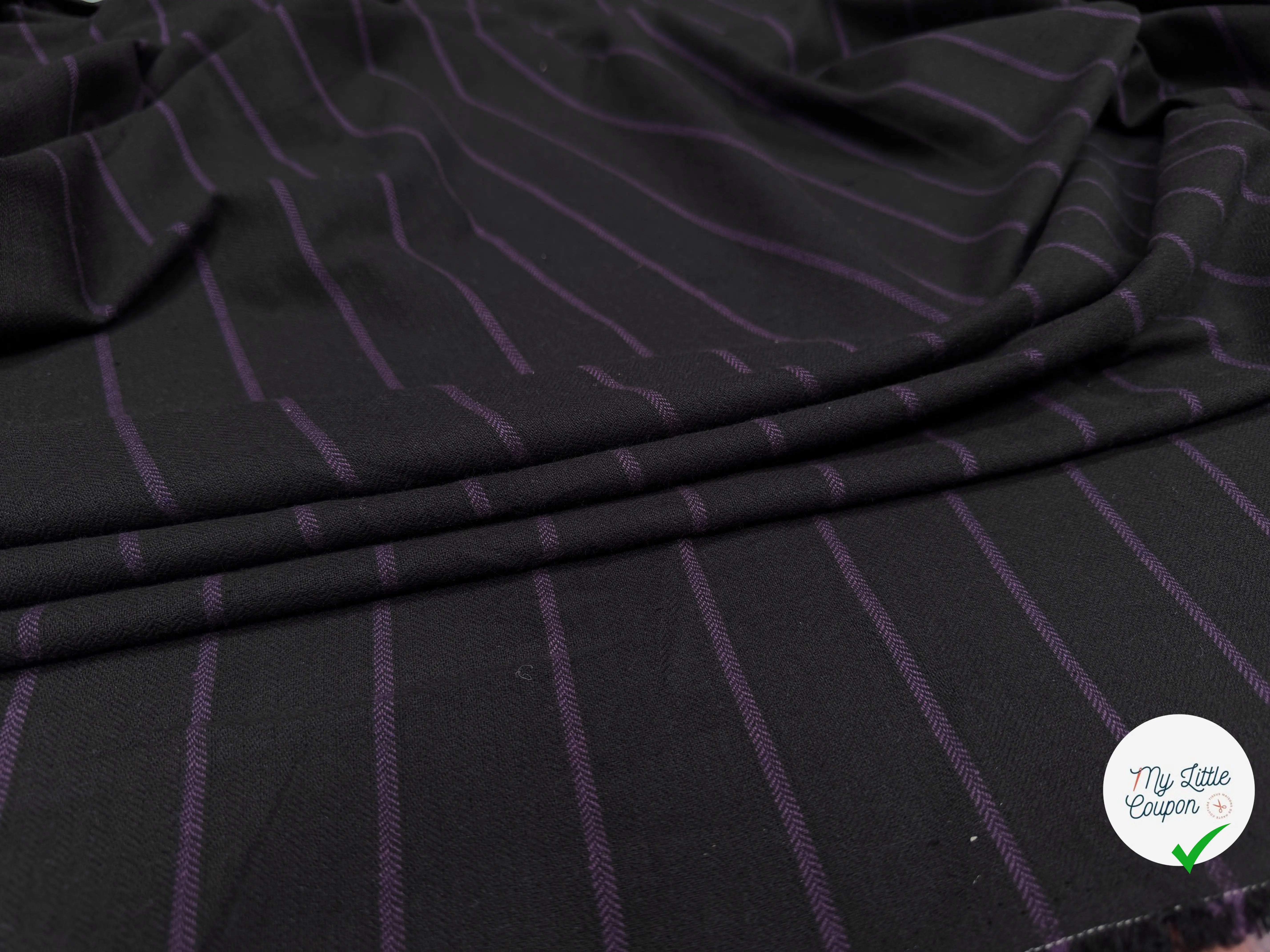 TOILE DE COTON NOIR À RAYURES VIOLETTES - My Little Coupon
