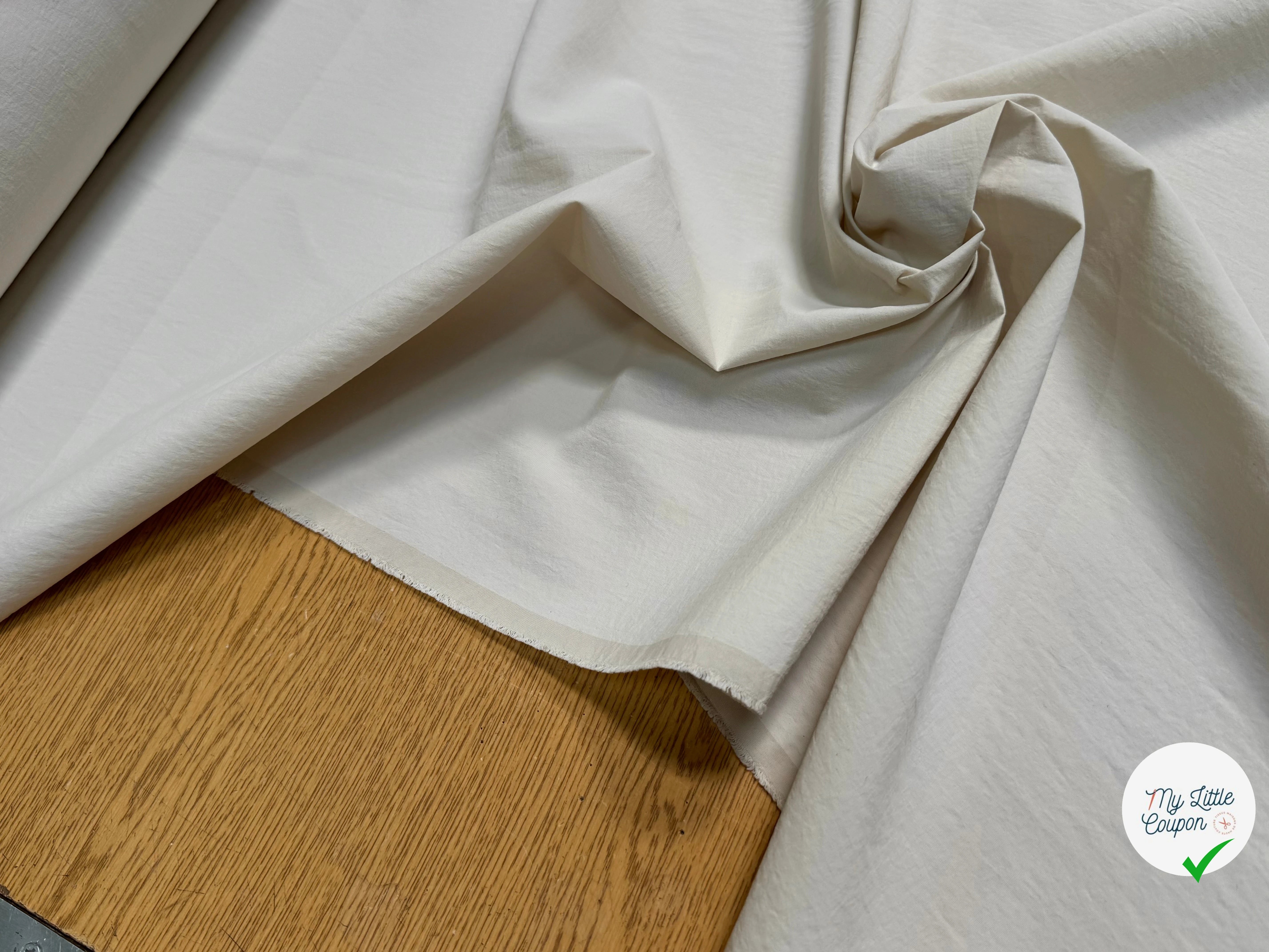 TOILE POLYAMIDE FAÇON CREPE ÉCRU BELLE TENUE - My Little Coupon