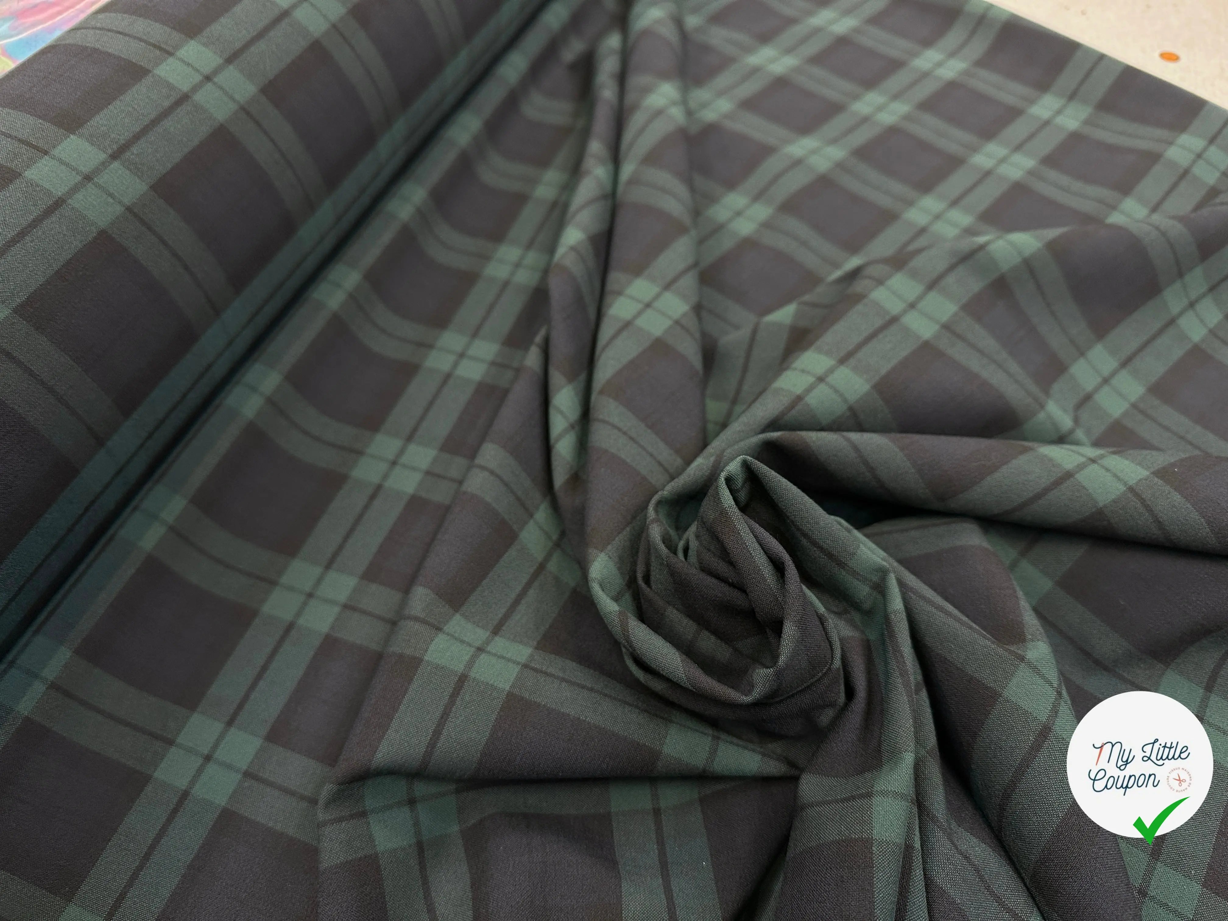 TOILE POLYVISCOSE CARREAUX VERT ET BLEU FONCÉ MLC INTERN