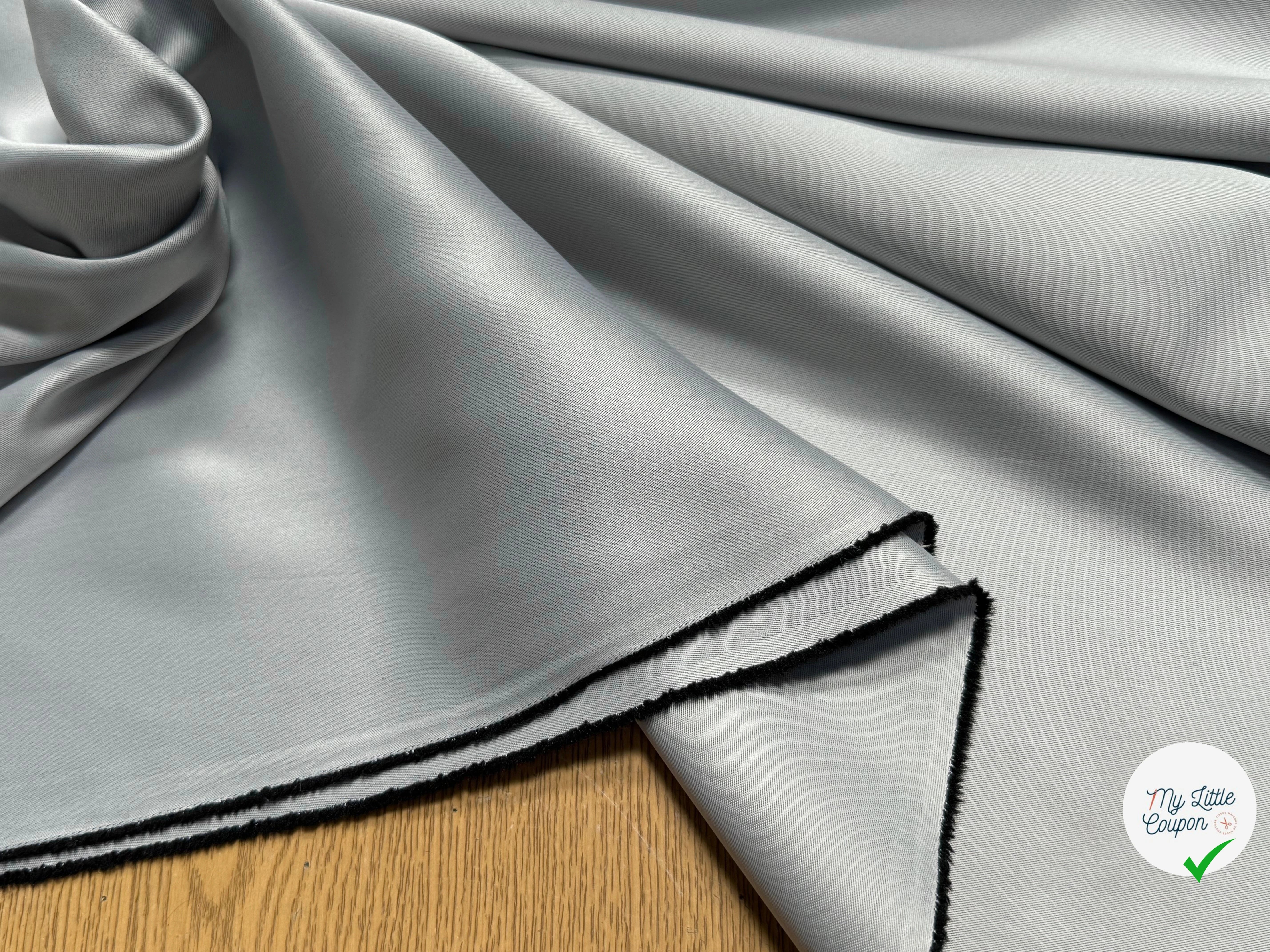 TOILE TECHNIQUE POLYAMIDE GRANDE LAIZE GRIS D'ACIER SOUPLE ASPECT PEACHSKIN - My Little Coupon