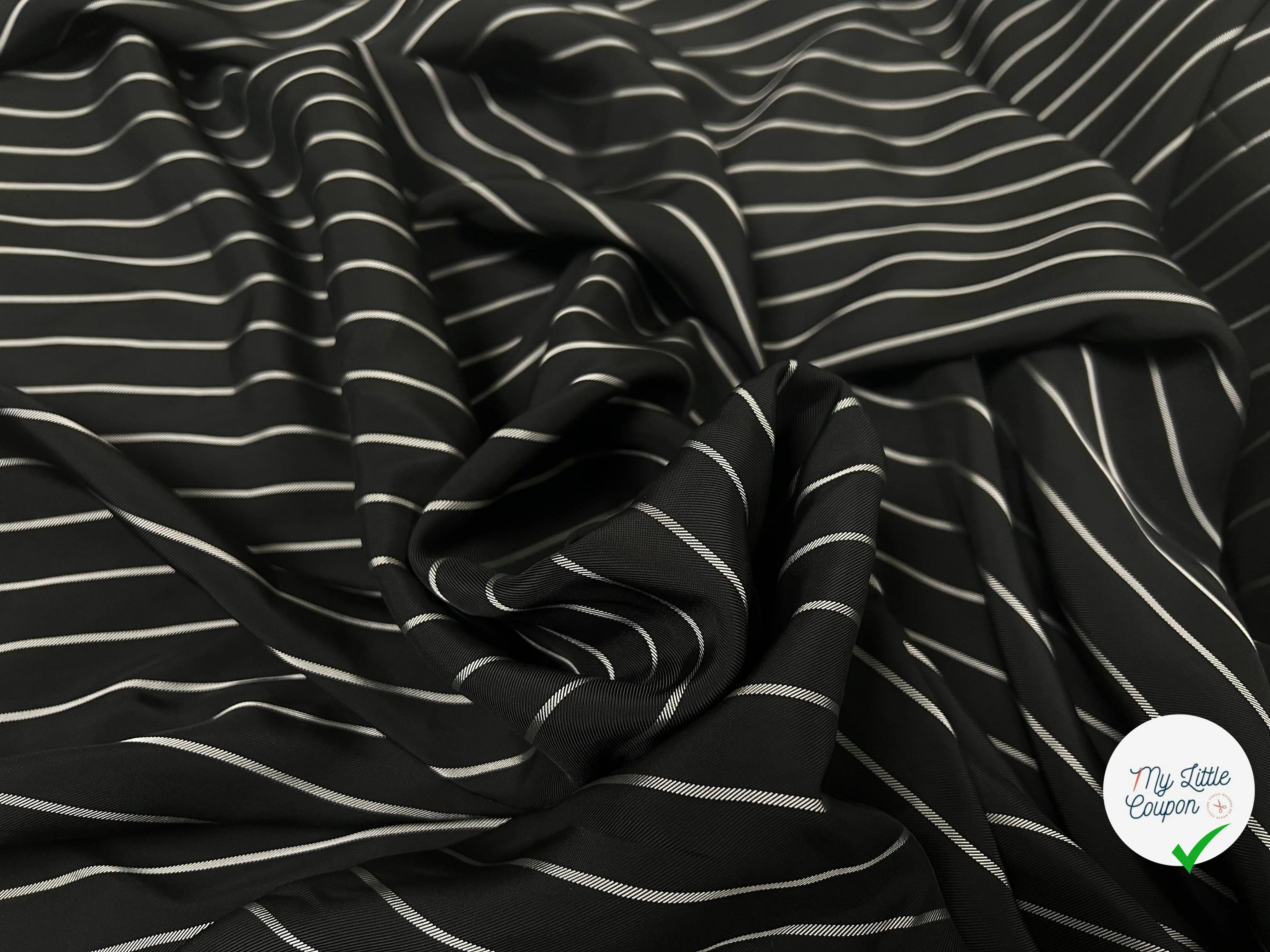 TWILL VISCOSE NOIR À RAYURES TISSÉ TEINT - My Little Coupon - tissu - coudre