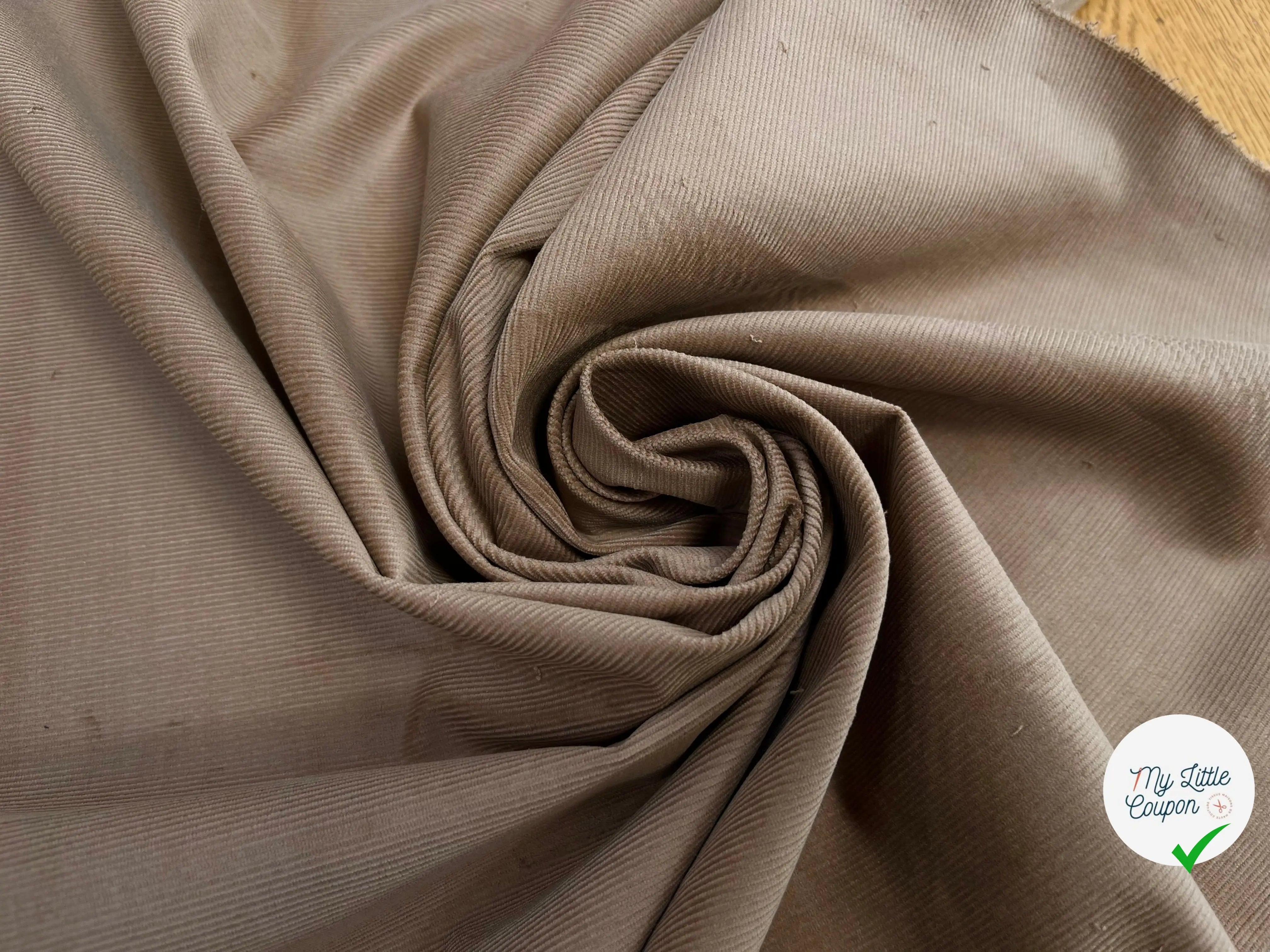 VELOURS 1000 RAIES COTON BEIGE CLAIR ULTRA CHIC - My Little Coupon