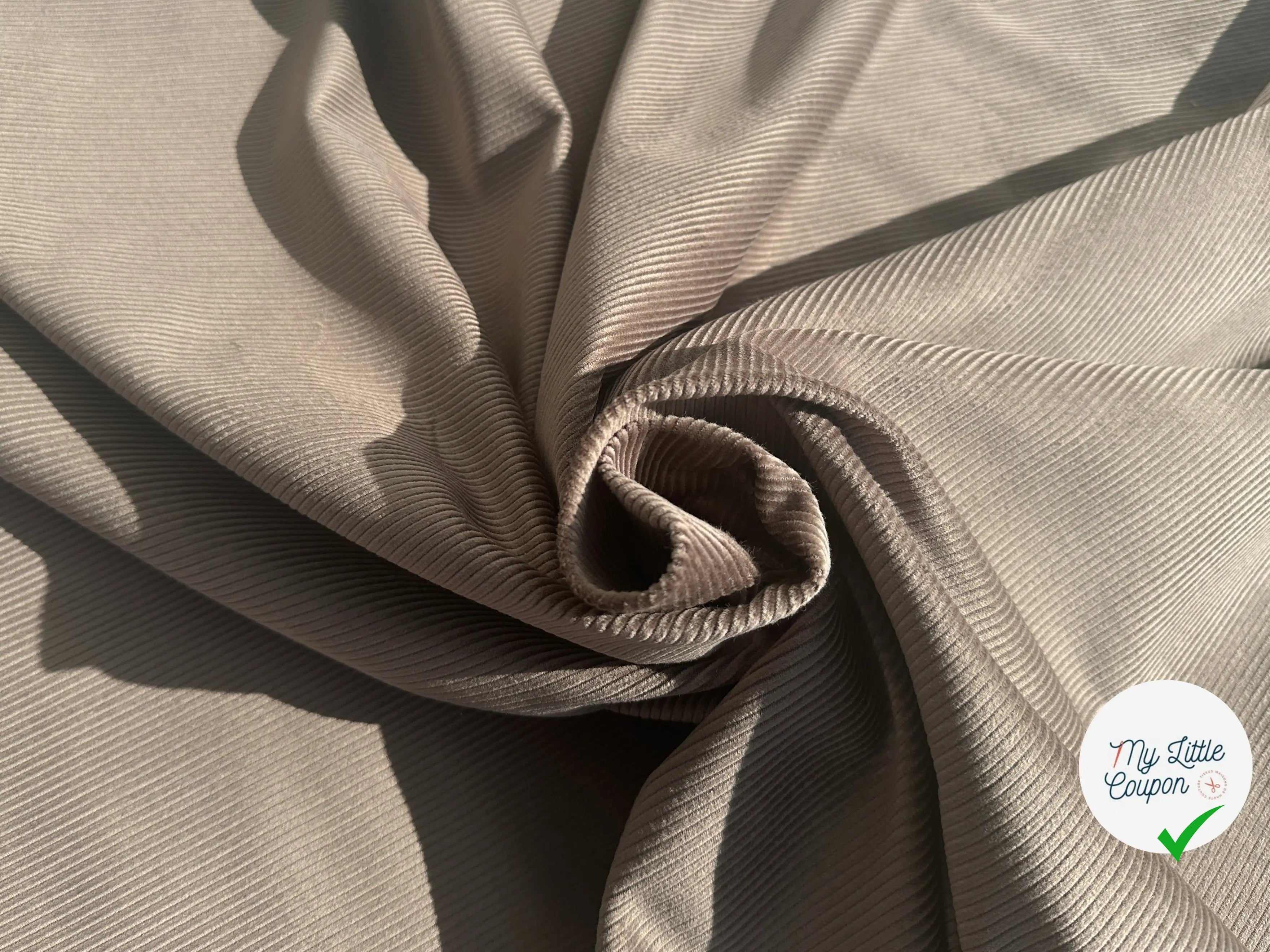 VELOURS CÔTELÉ CHIC BEIGE & FRANCAIS - My Little Coupon
