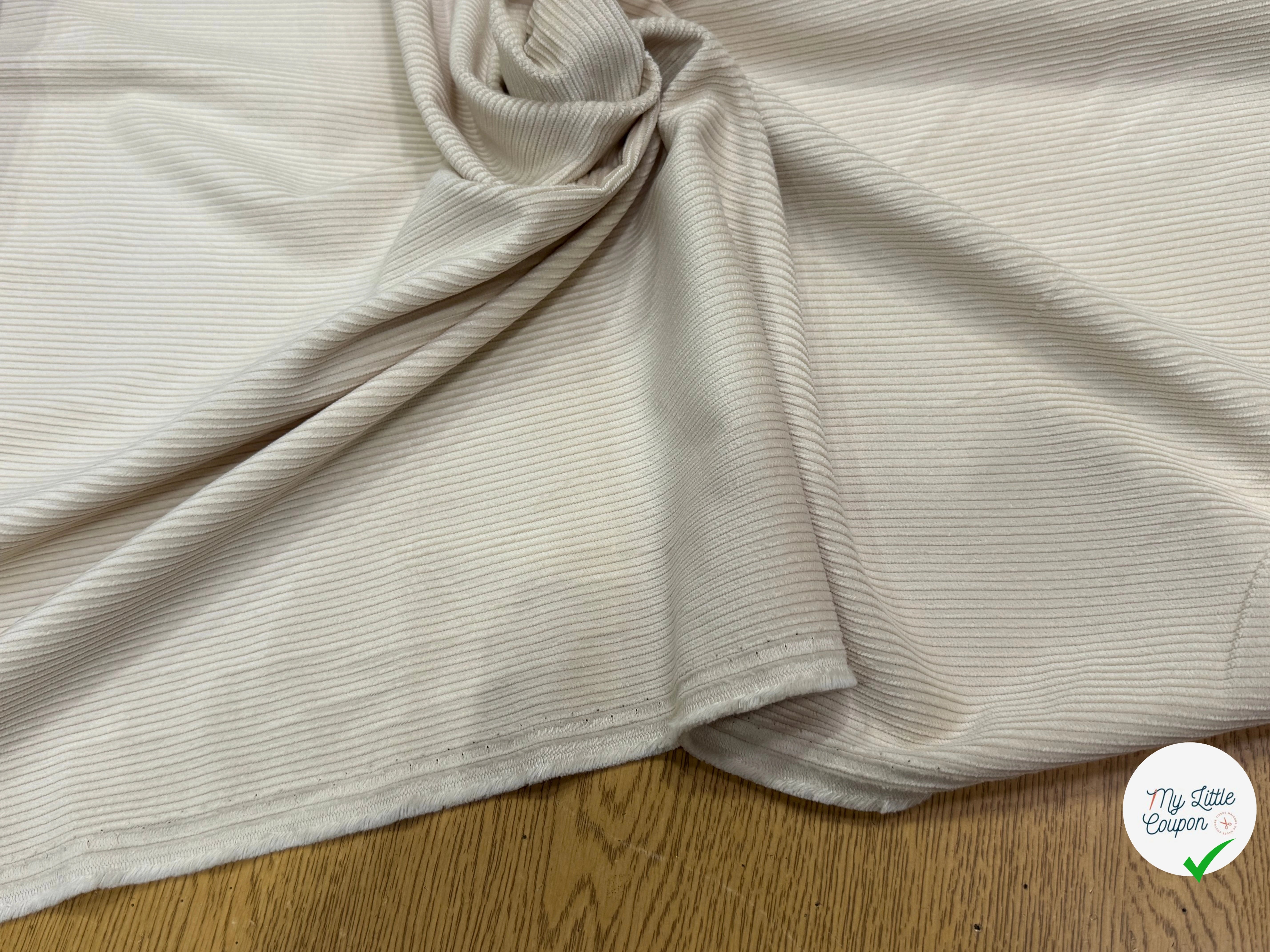 VELOURS DE COTON ET LYOCELL 300 RAIES BEIGE 58% COTON 42% LYOCELL - My Little Coupon