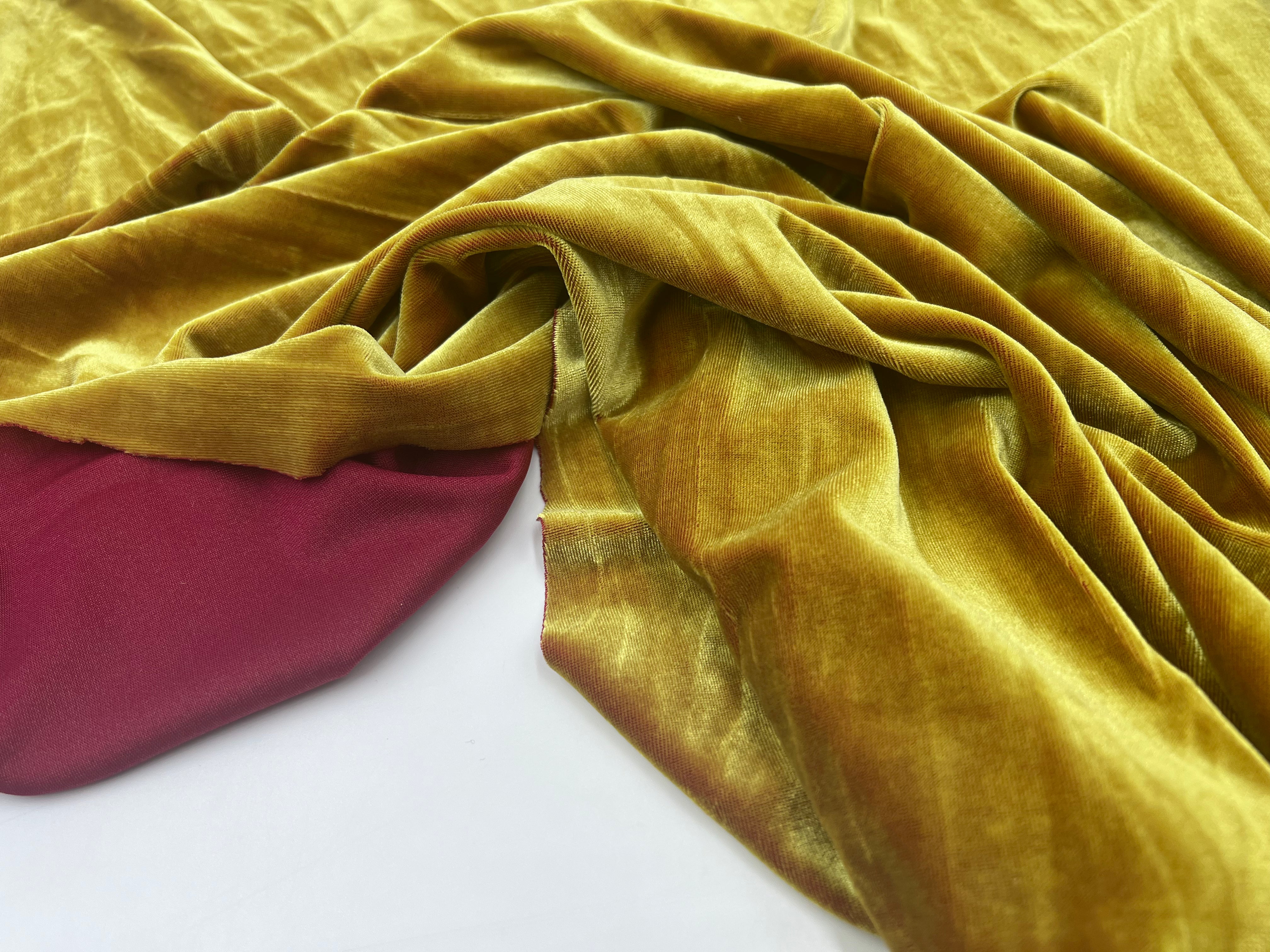 VELOURS DE SOIE MAILLE JAUNE D'OR MSO