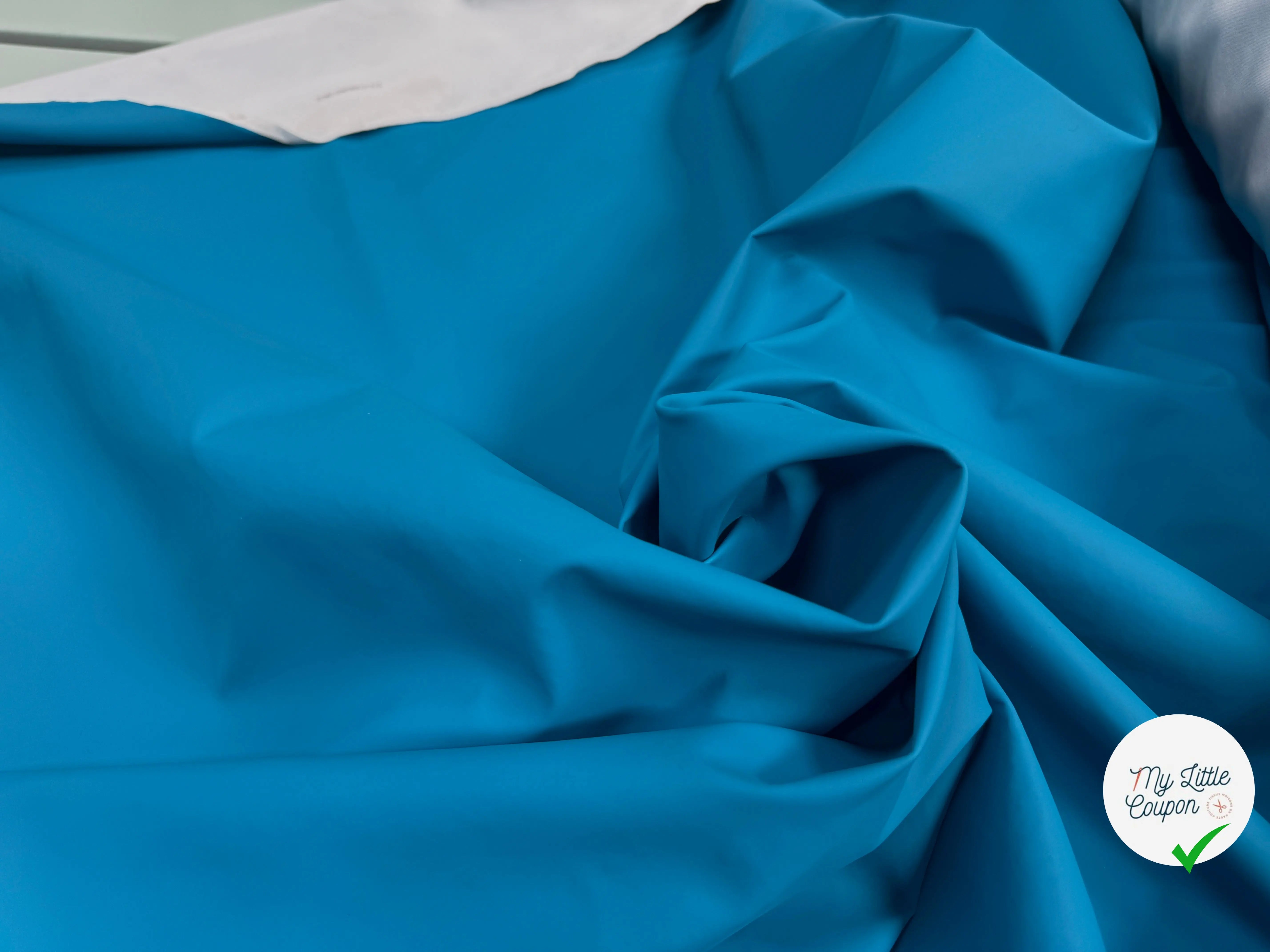 VINYLE MATE QUALITÉ COUTURE BLEU LOURD SUBLIME - My Little Coupon
