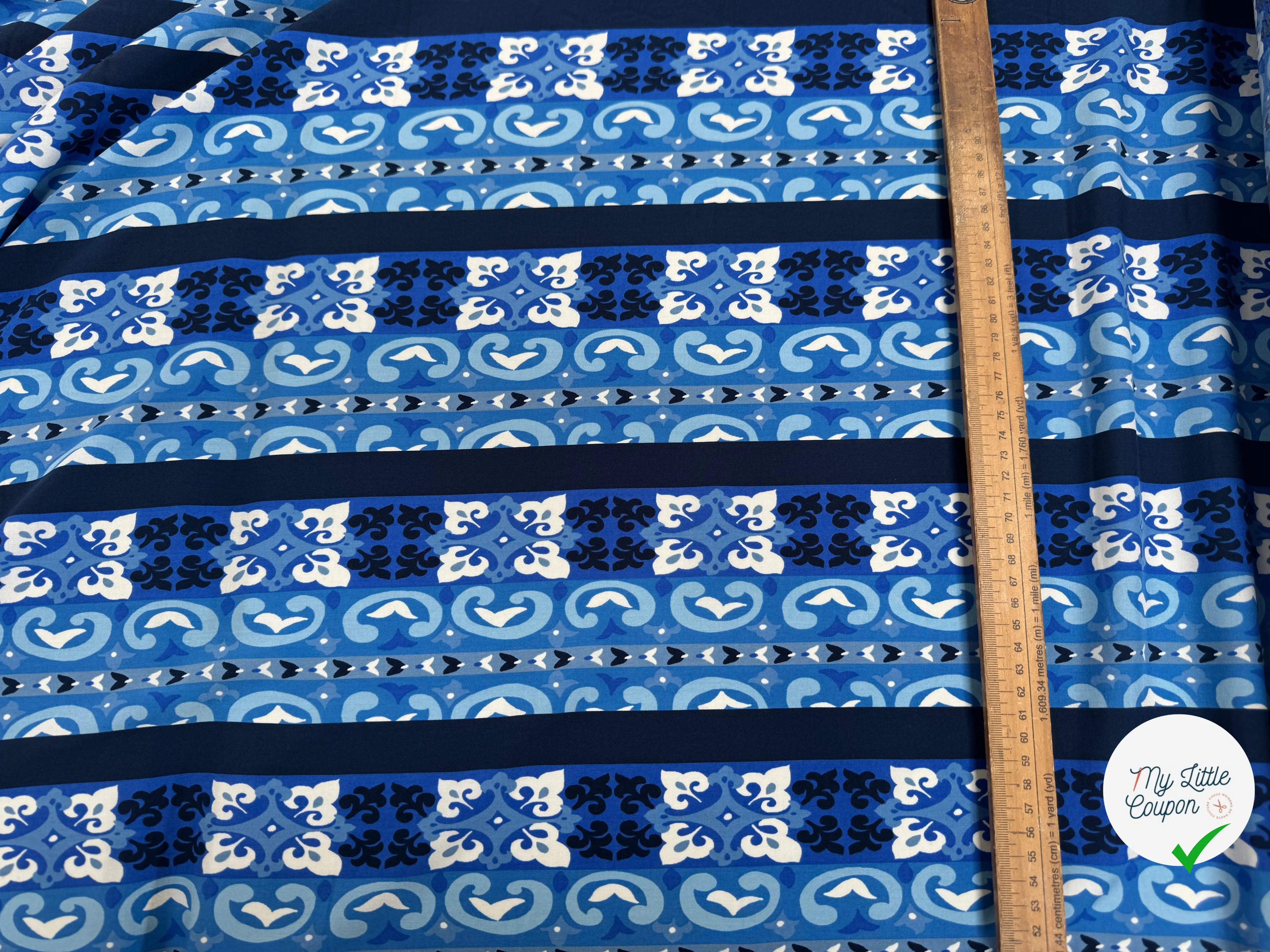 VISCOSE DE BLEU LYS ABSTRAIT ET RAYURES - My Little Coupon