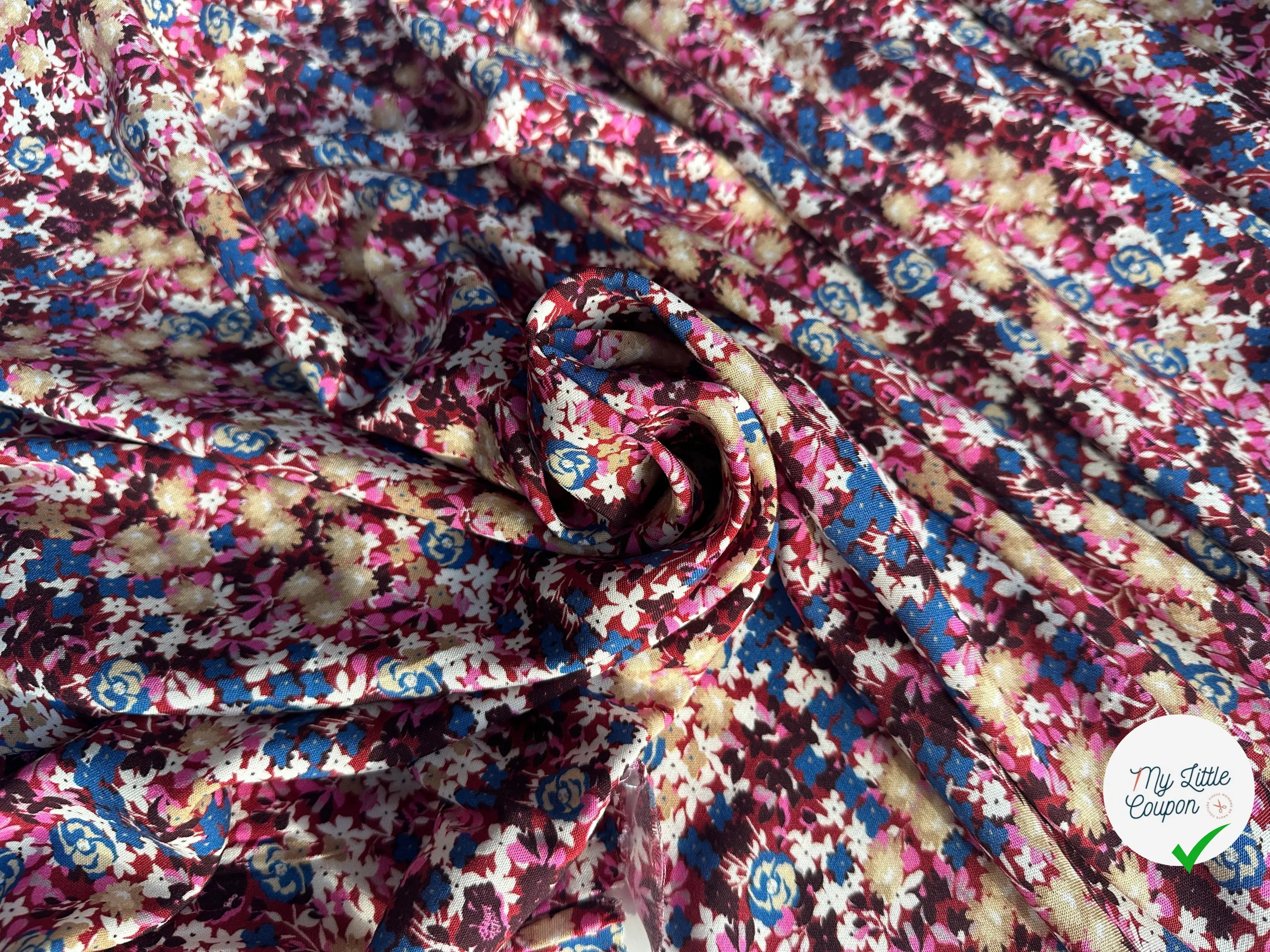VISCOSE DE FLEURS TENDANCE ROSE MAIS SOBRE MLC INTERN