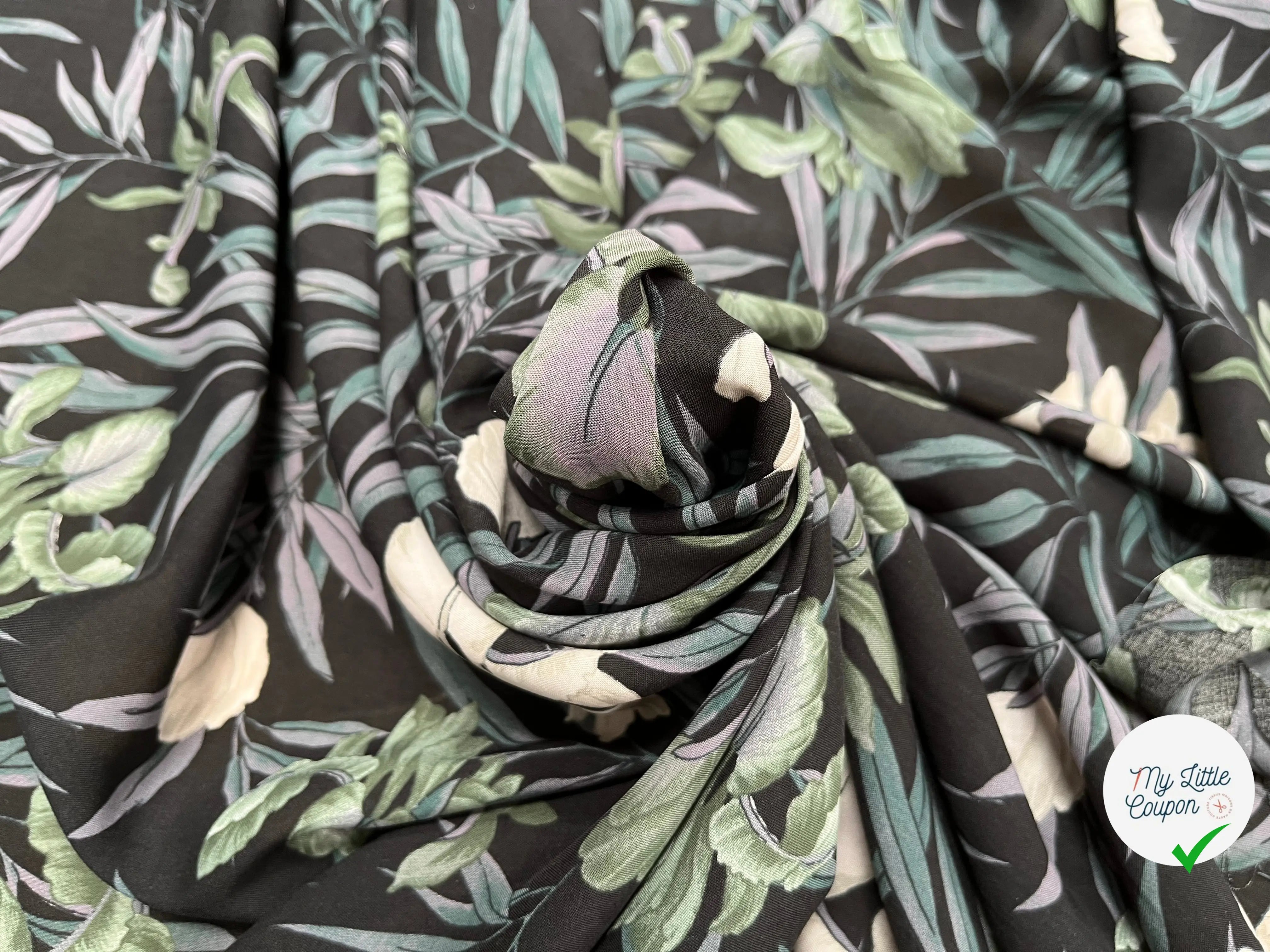 VISCOSE DOUCE FOND NOIR MOTIFS FLEURS VERT ET BLANC ECOVERO - My Little Coupon