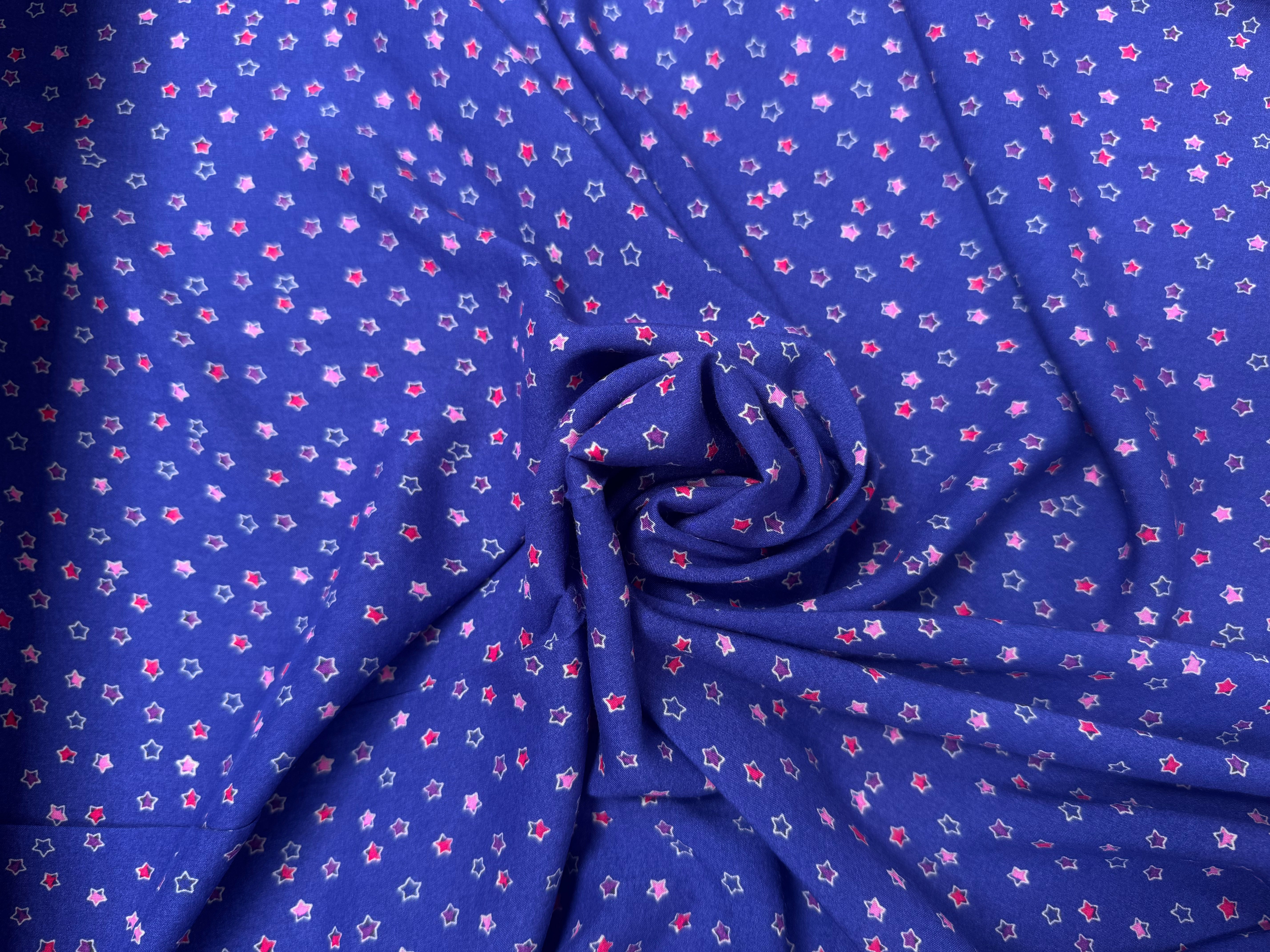 VISCOSE DOUCE FOND VIOLET MOTIFS PETITES ETOILES - My Little Coupon