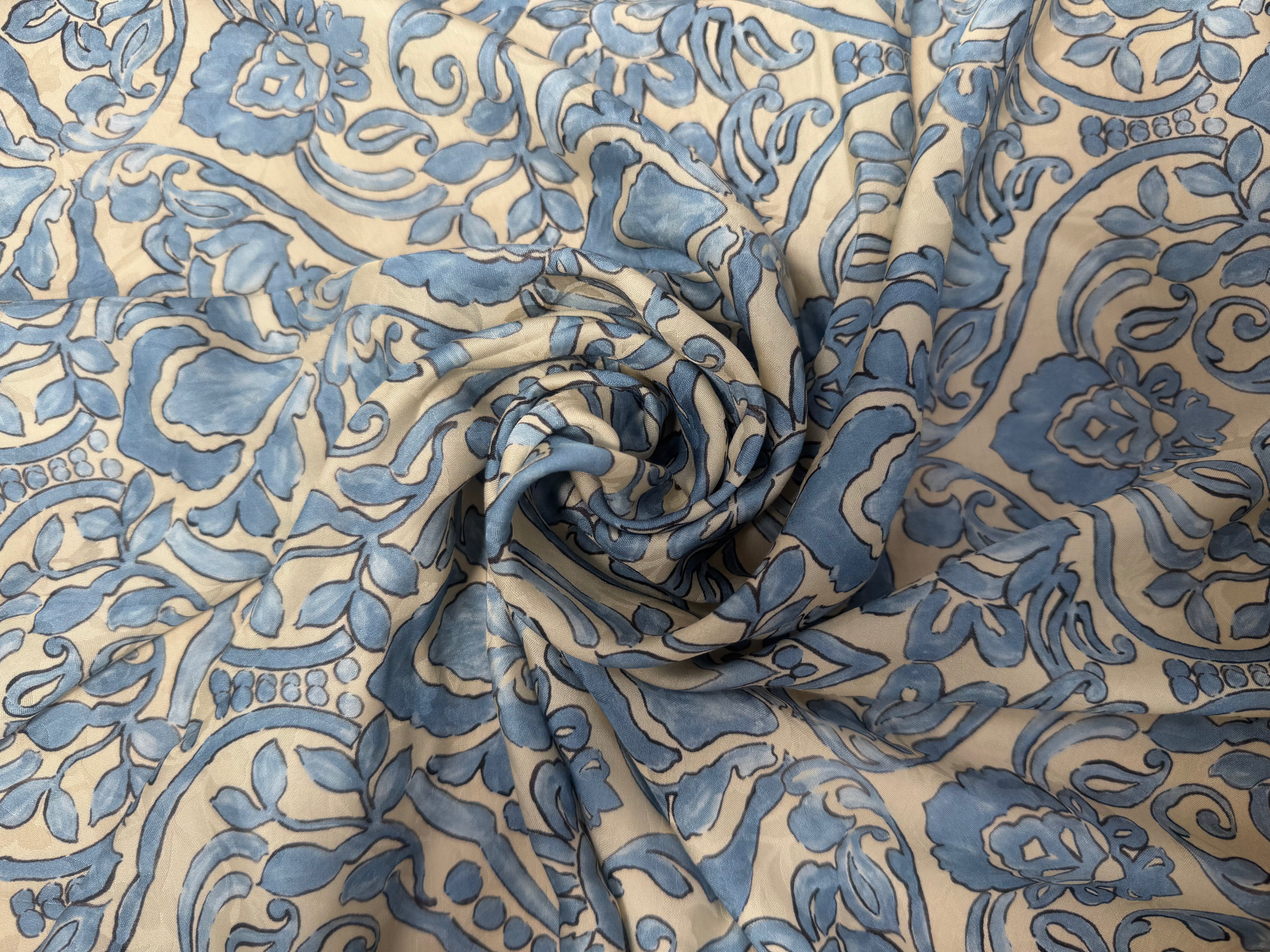 VISCOSE DOUCE INSPIRATION GRÈCE FOND BEIGE MOTIFS BLEU - My Little Coupon