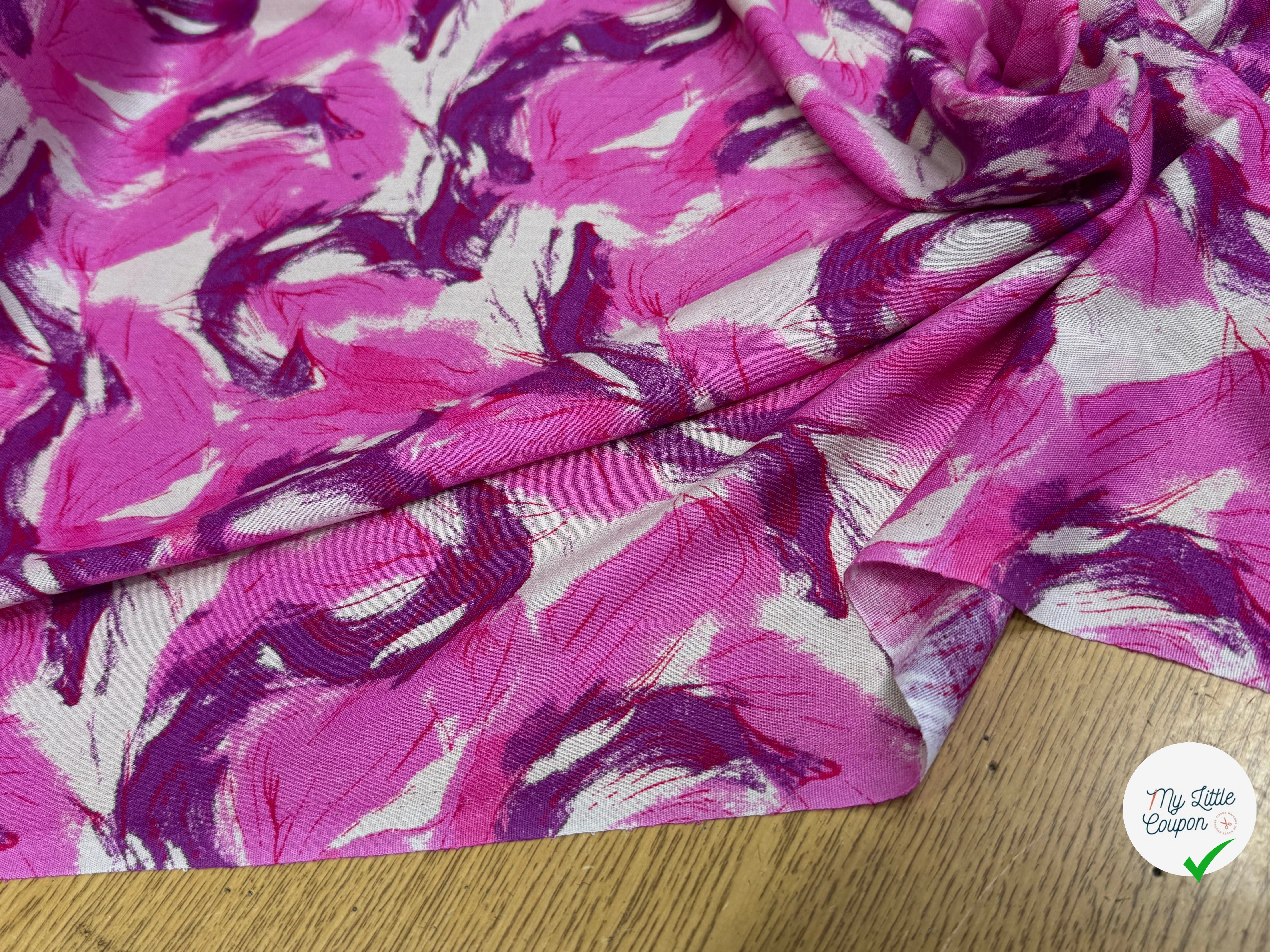 VISCOSE FLUIDE FOND BEIGE IMPRIMÉE TOURBILLON ROSE VIOLET - My Little Coupon