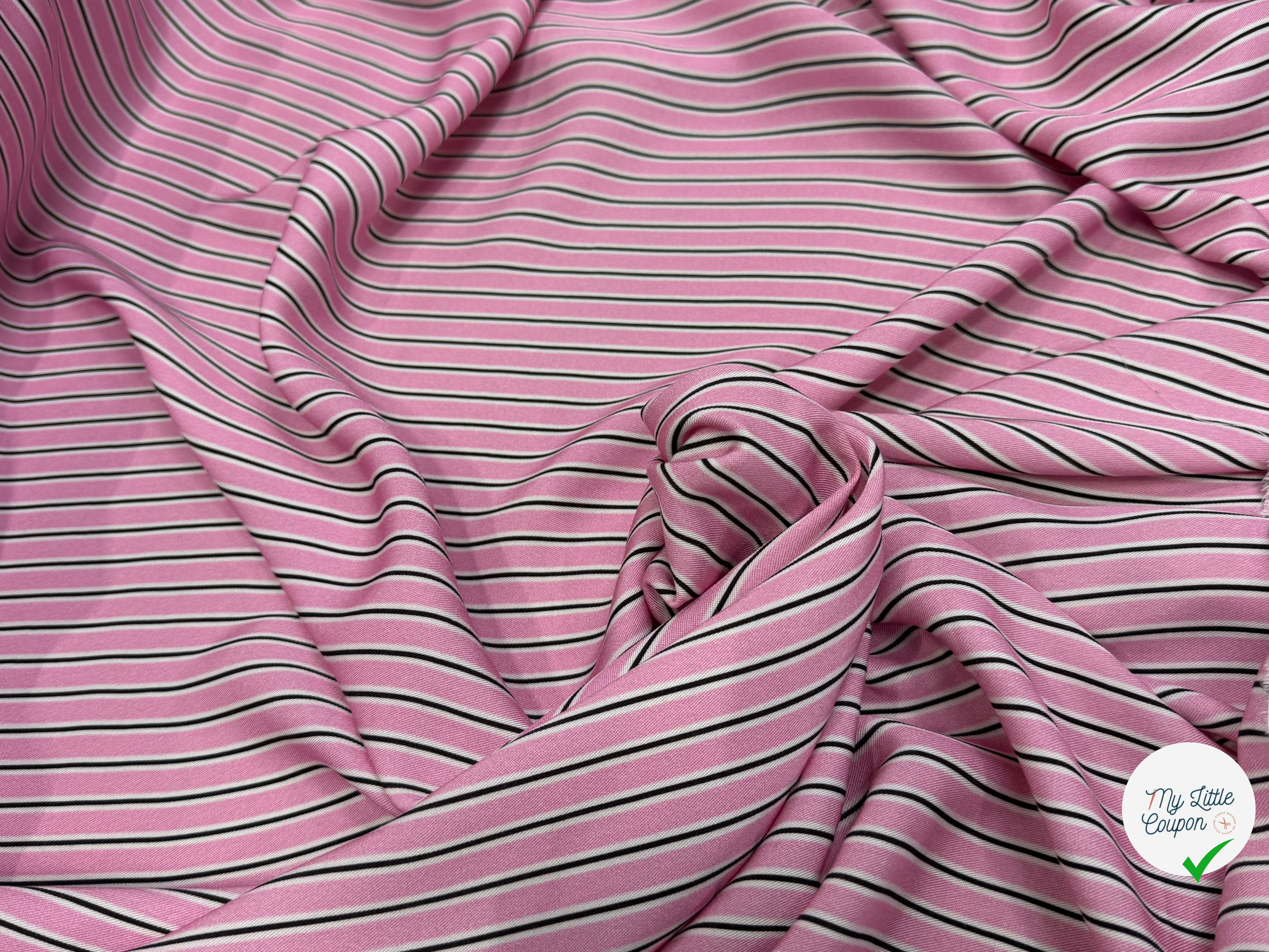 VISCOSE FLUIDE RAYON TWILL PRINTED ROSE PALE - My Little Coupon
