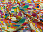 VISCOSE LÉGÈREMENT CREPÉE IMPRIMÉ GRAPHIQUE MULTICOLORE FANTASY COLORAMA - My Little Coupon