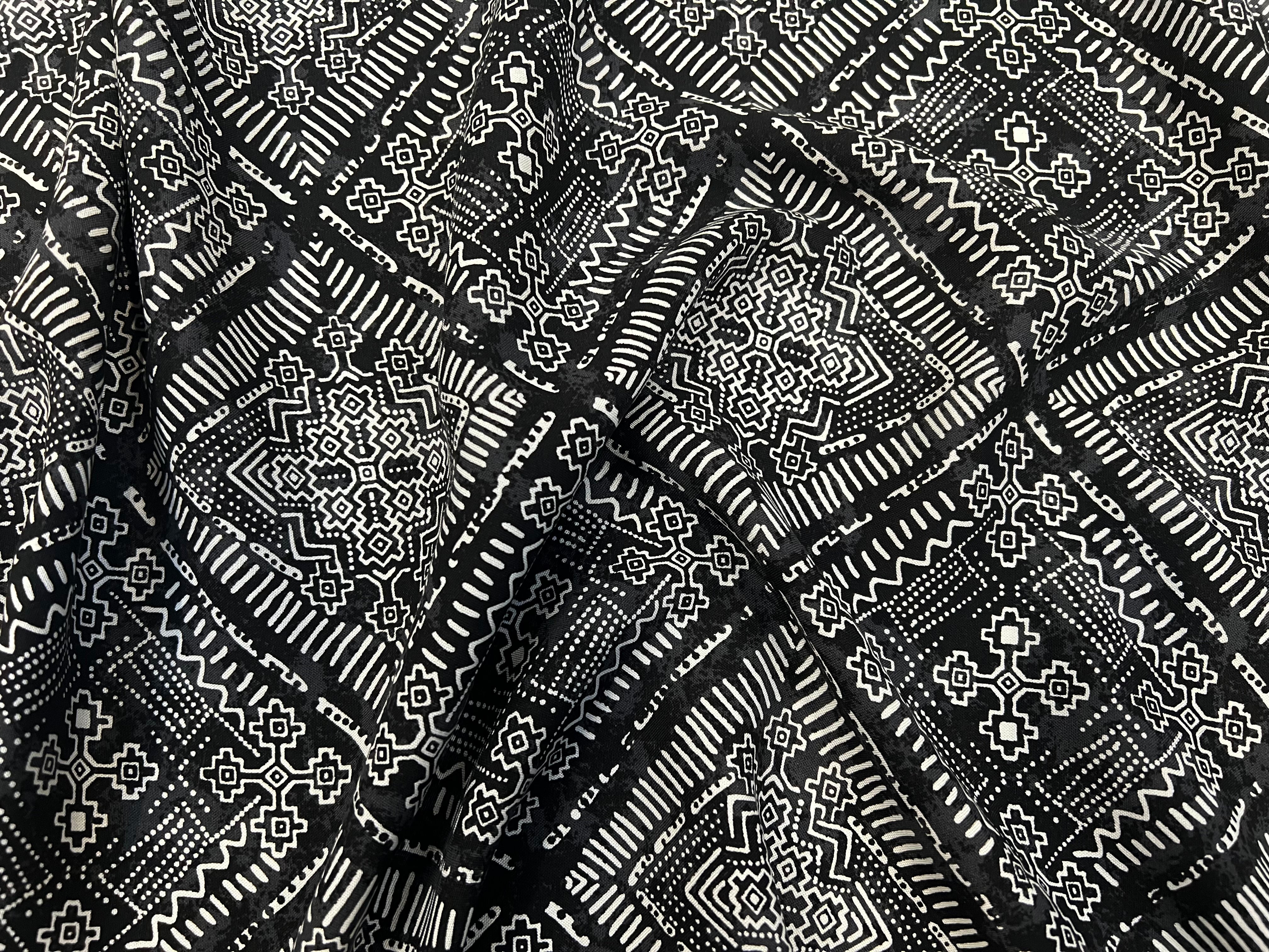 VISCOSE  MOTIF GEOMETRIQUE MSO