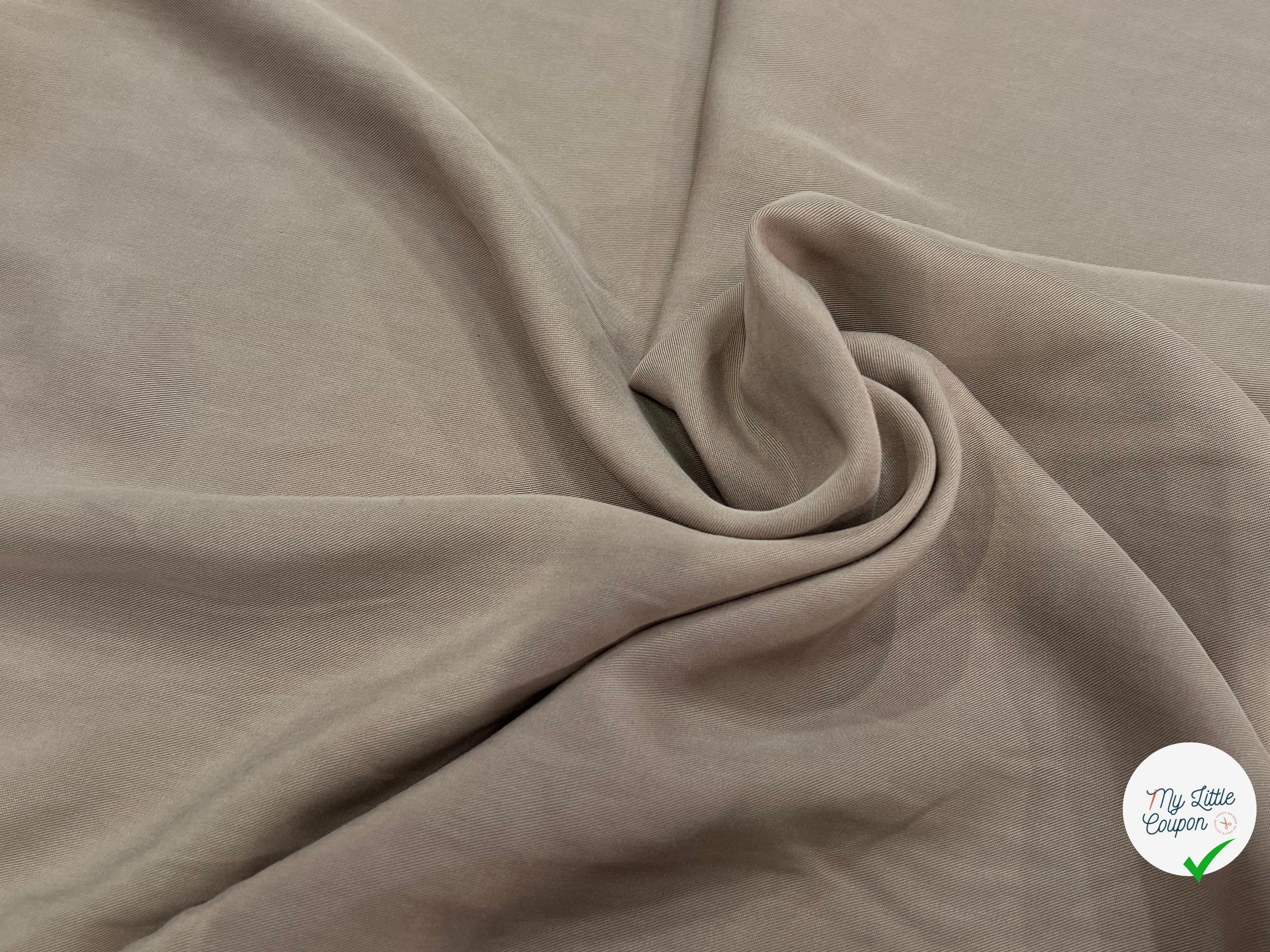 VISCOSE PEAU DE PECHE FLUIDE BEIGE FONCÉ - My Little Coupon