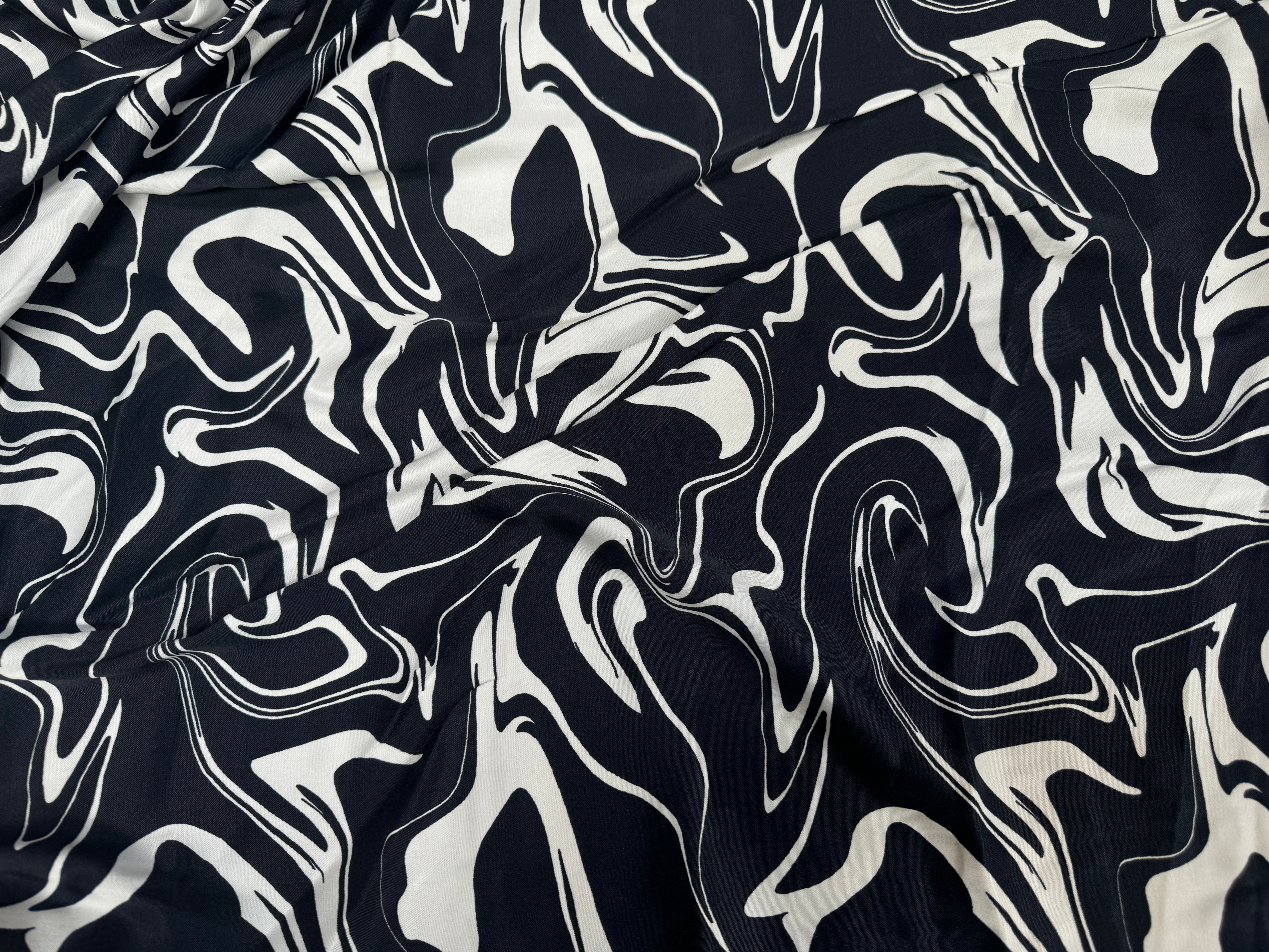 VISCOSE SATIN TISSU IMPRIMÉ ABSTRAIT BLEU MARINE - My Little Coupon
