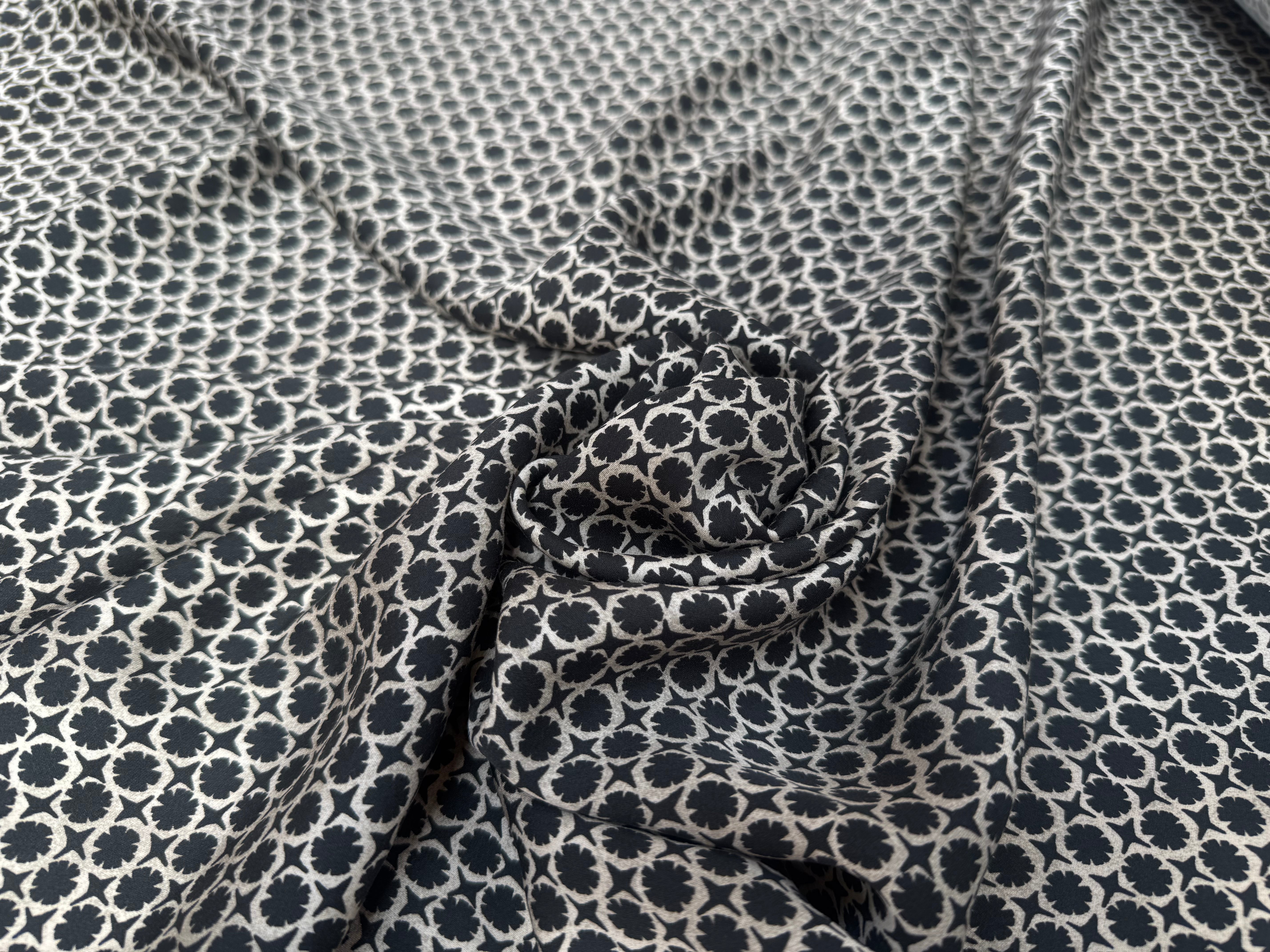 VISCOSE SERGÉ MOTIFS GÉOMÉTRIQUES FOND GRIS ANTHRACITE - My Little Coupon