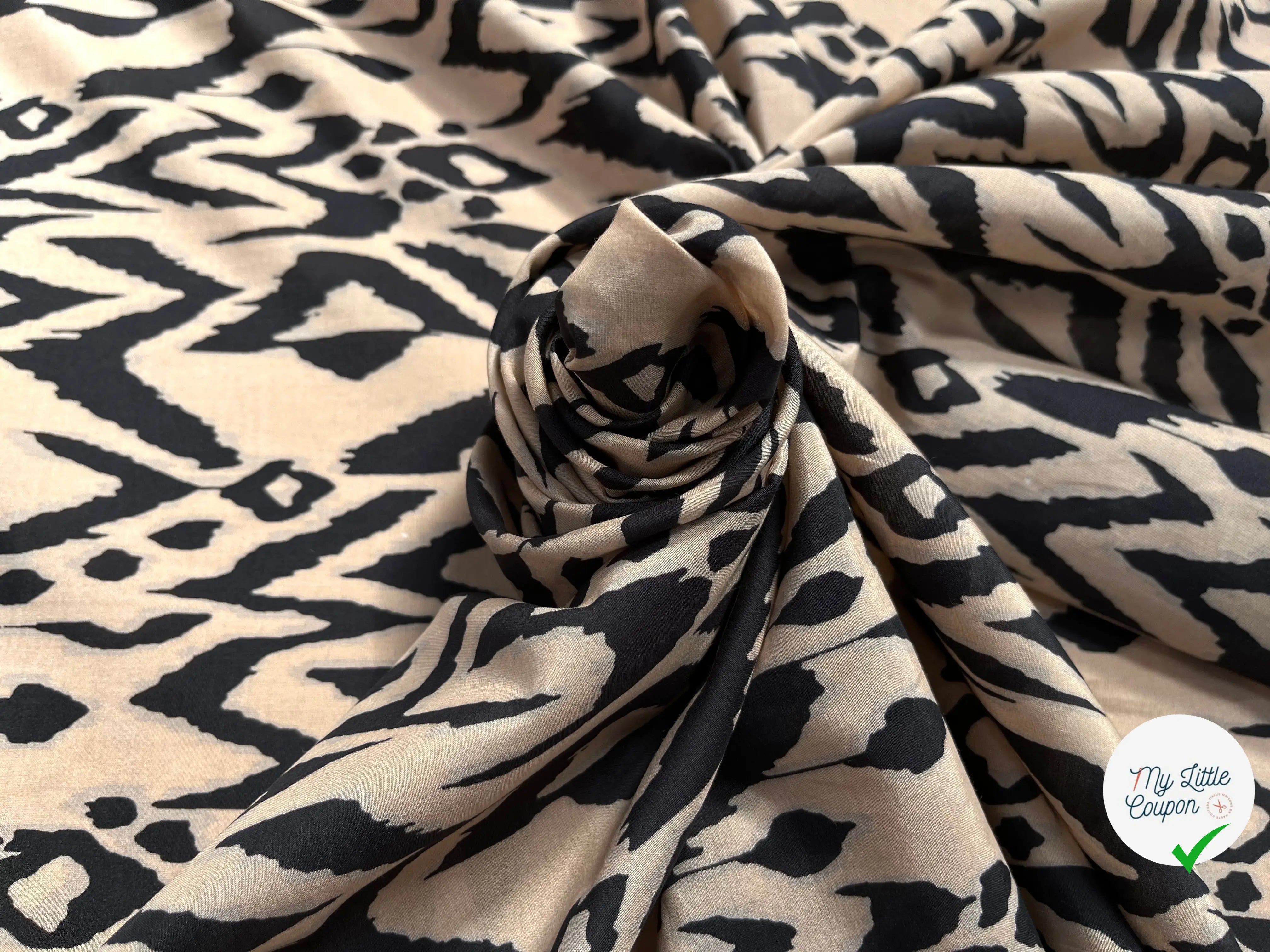 VOILE COTON SOIE FOND BEIGE MOTIF VAGUE SAFARI - My Little Coupon