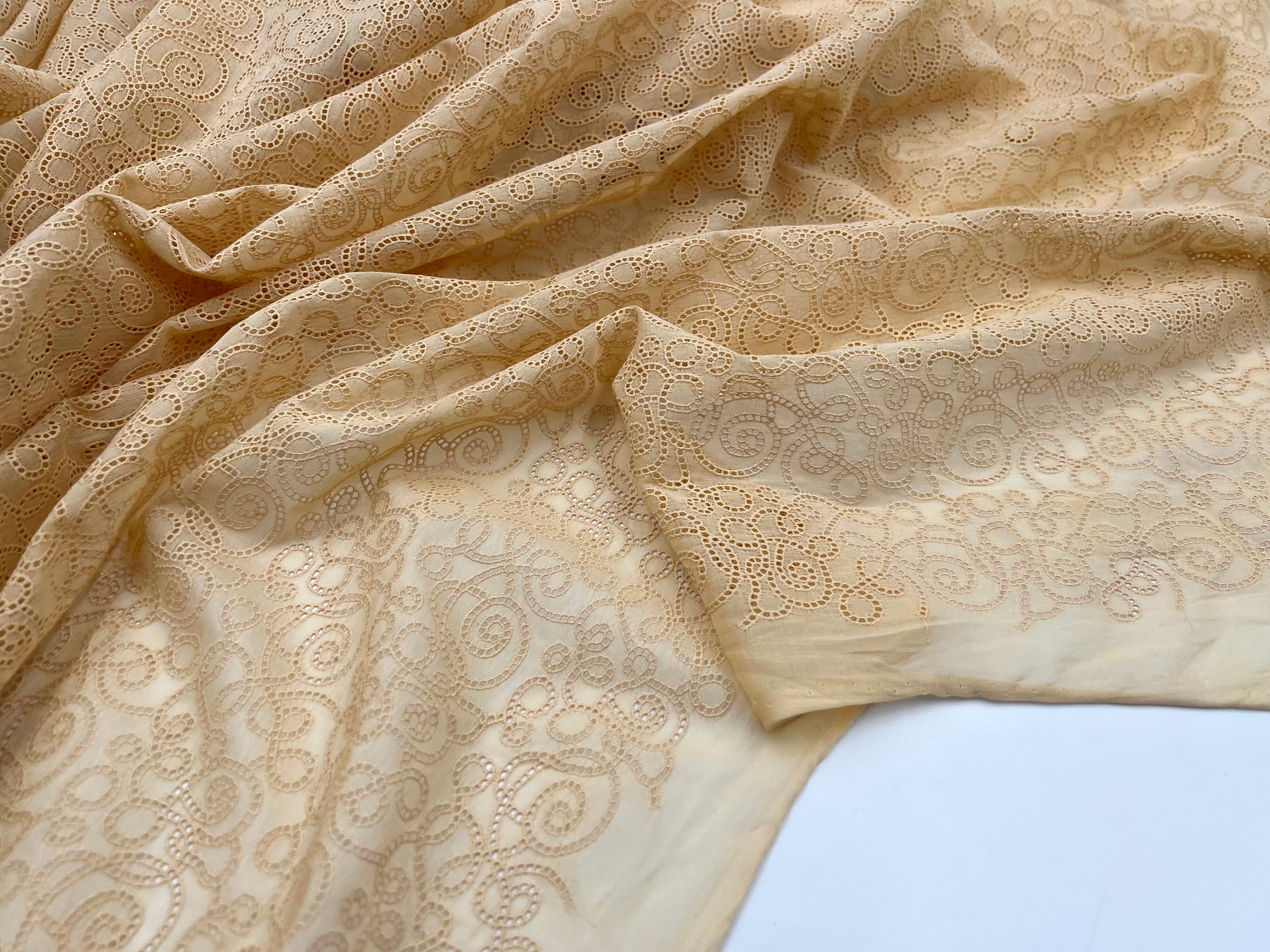 VOILE DE COTON BRODÉ CIRCONVOLUTIONS MSO
