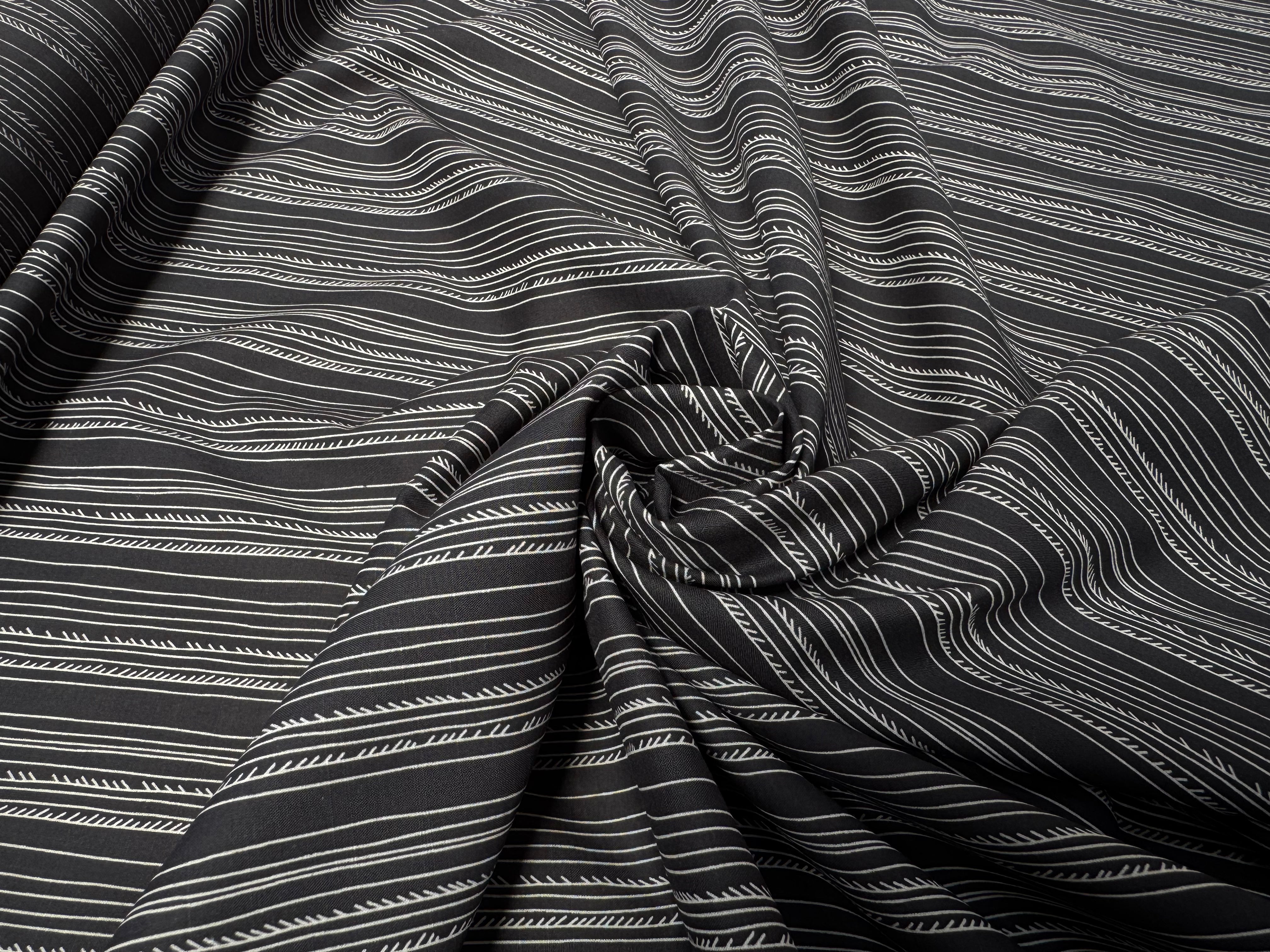 VOILE DE COTON FOND GRIS NAVY MOTIFS BLANC - My Little Coupon