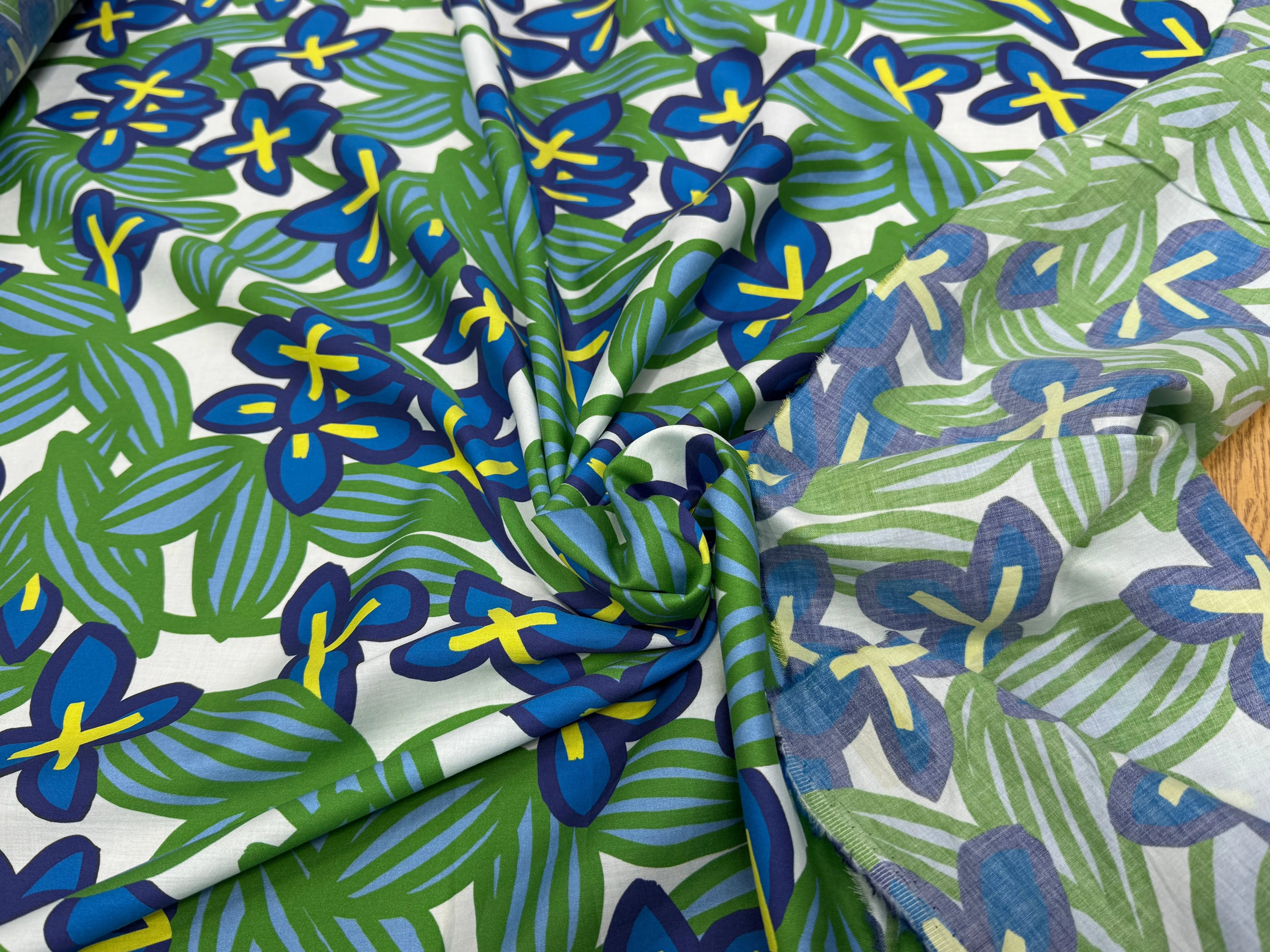 VOILE DE COTON NINFEA BOSQUET IMPRIMÉ FLORAL VERT/BLEU - My Little Coupon