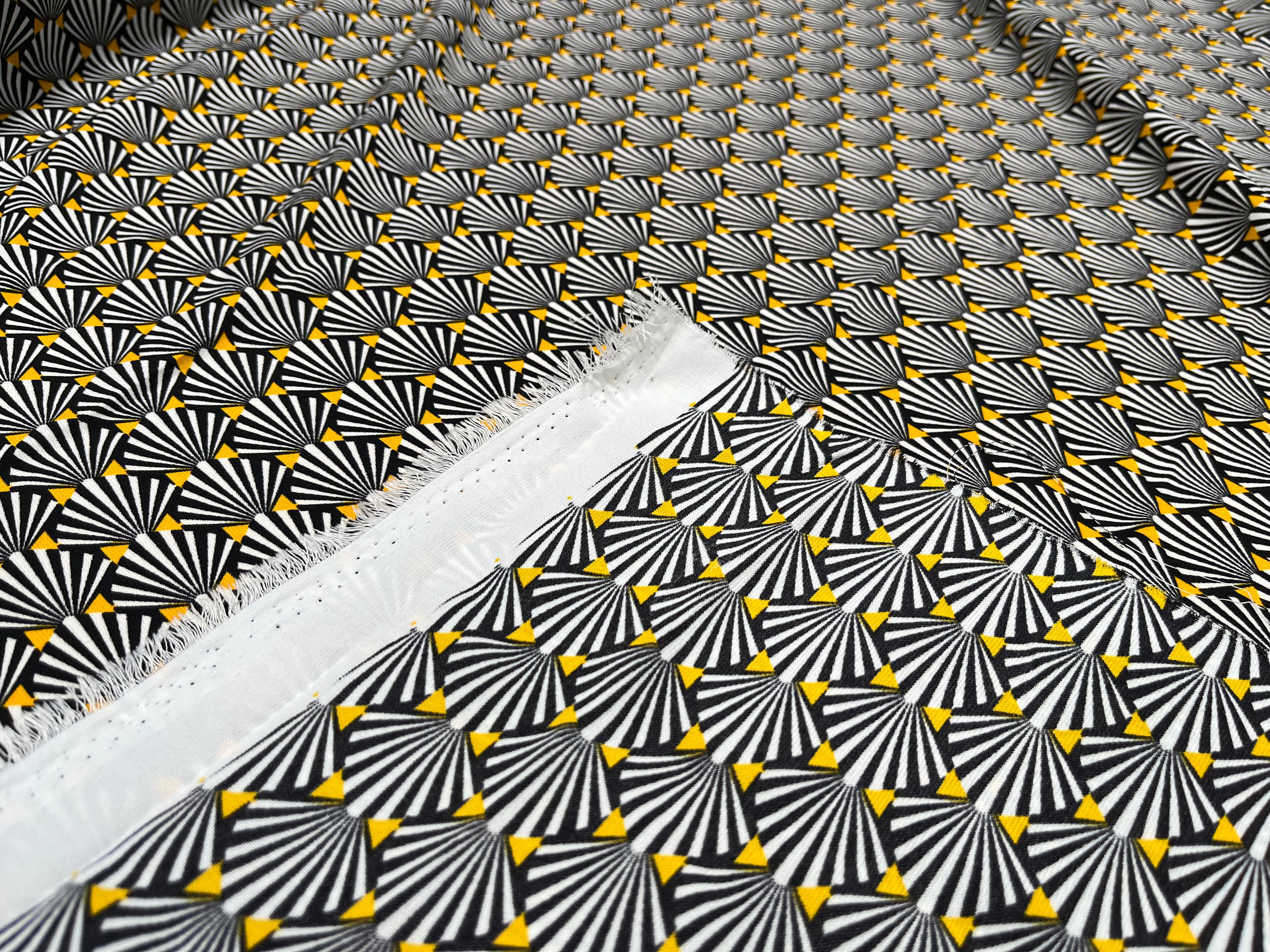 WOOLPEACH MOTIF COQUILLAGE & TRIANGLE JAUNE - My Little Coupon