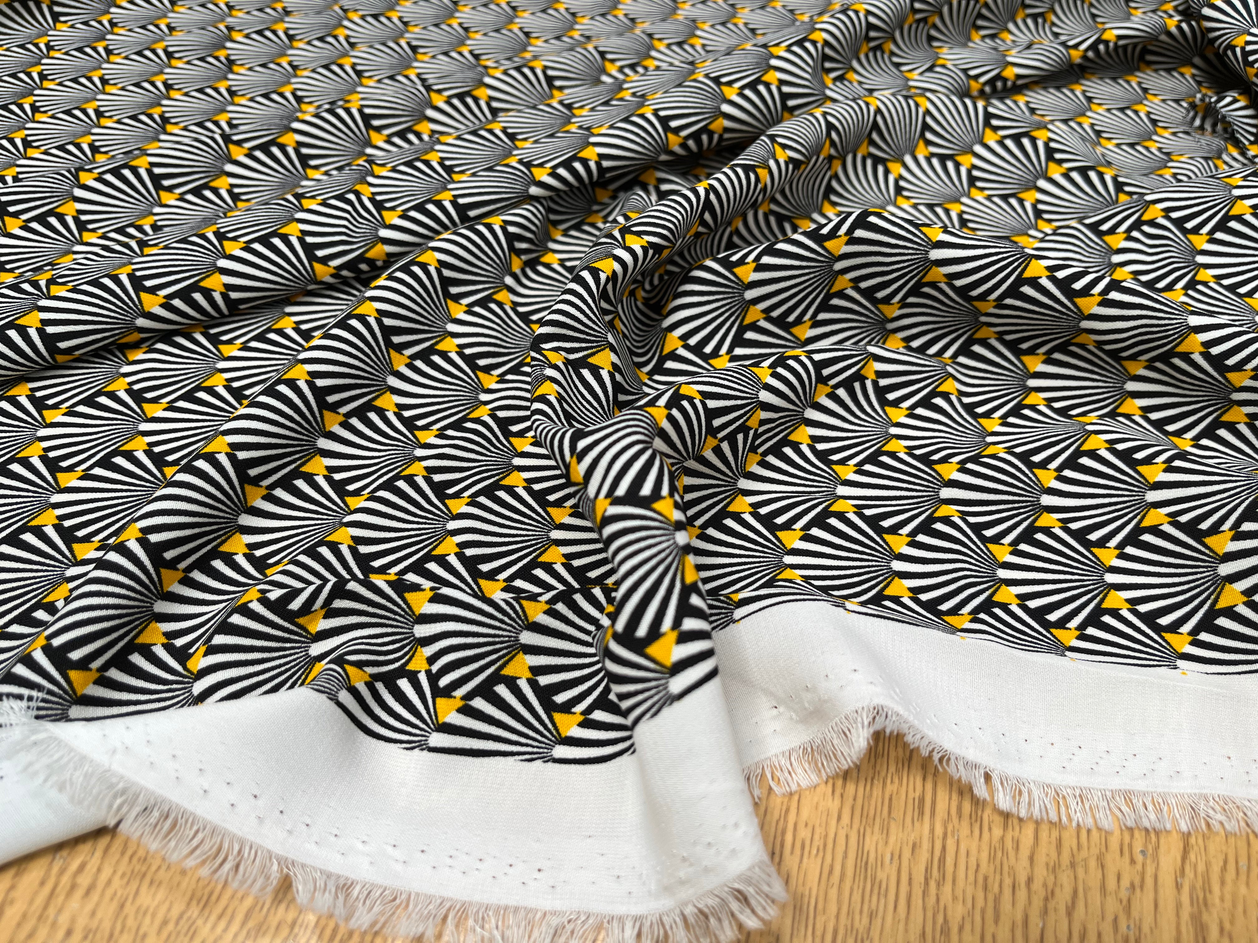 WOOLPEACH MOTIF COQUILLAGE & TRIANGLE JAUNE - My Little Coupon