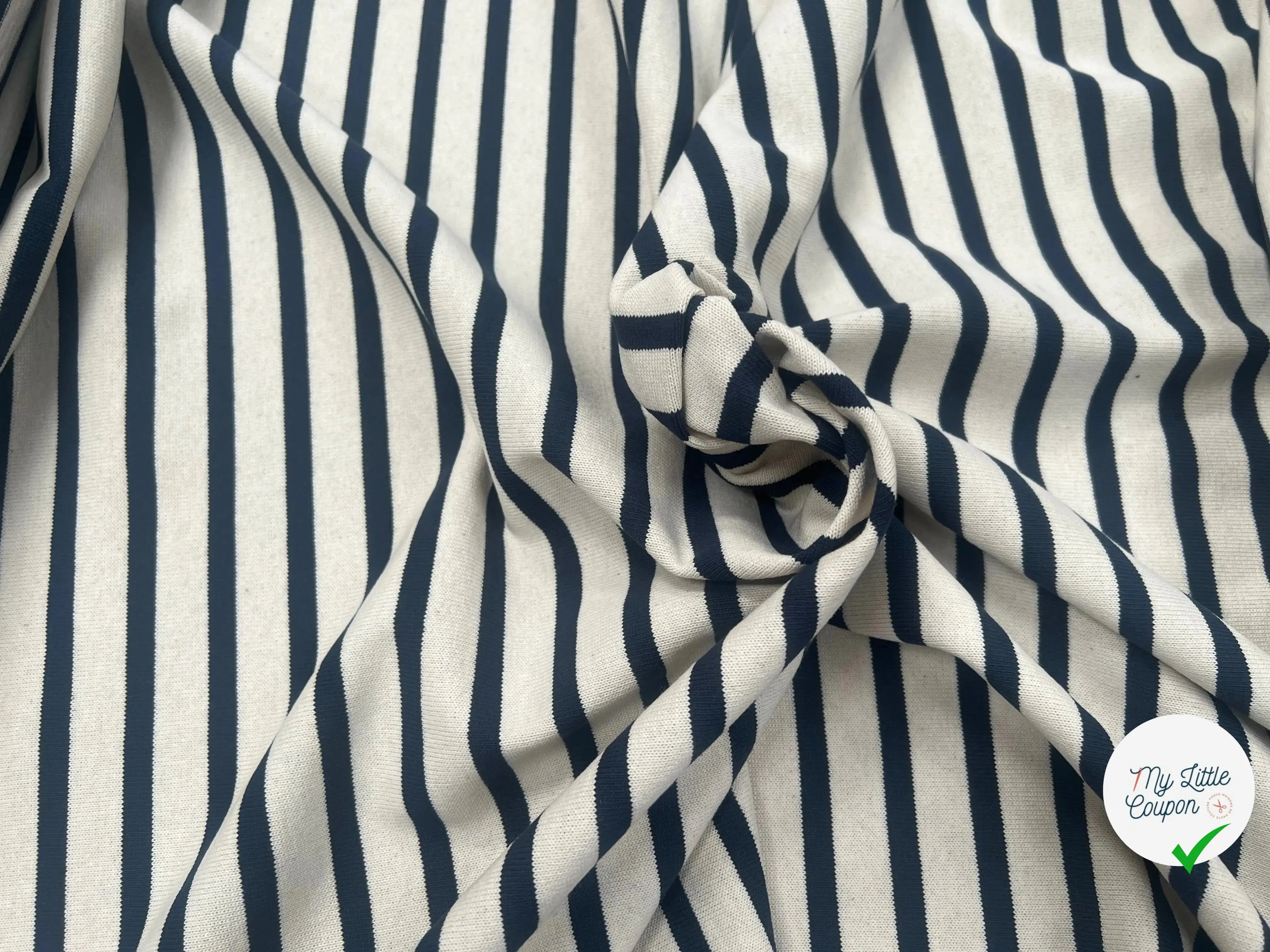 MAILLE LOURD COTON RAYURES REGULIERES BLEU FOND CREME - My Little Coupon