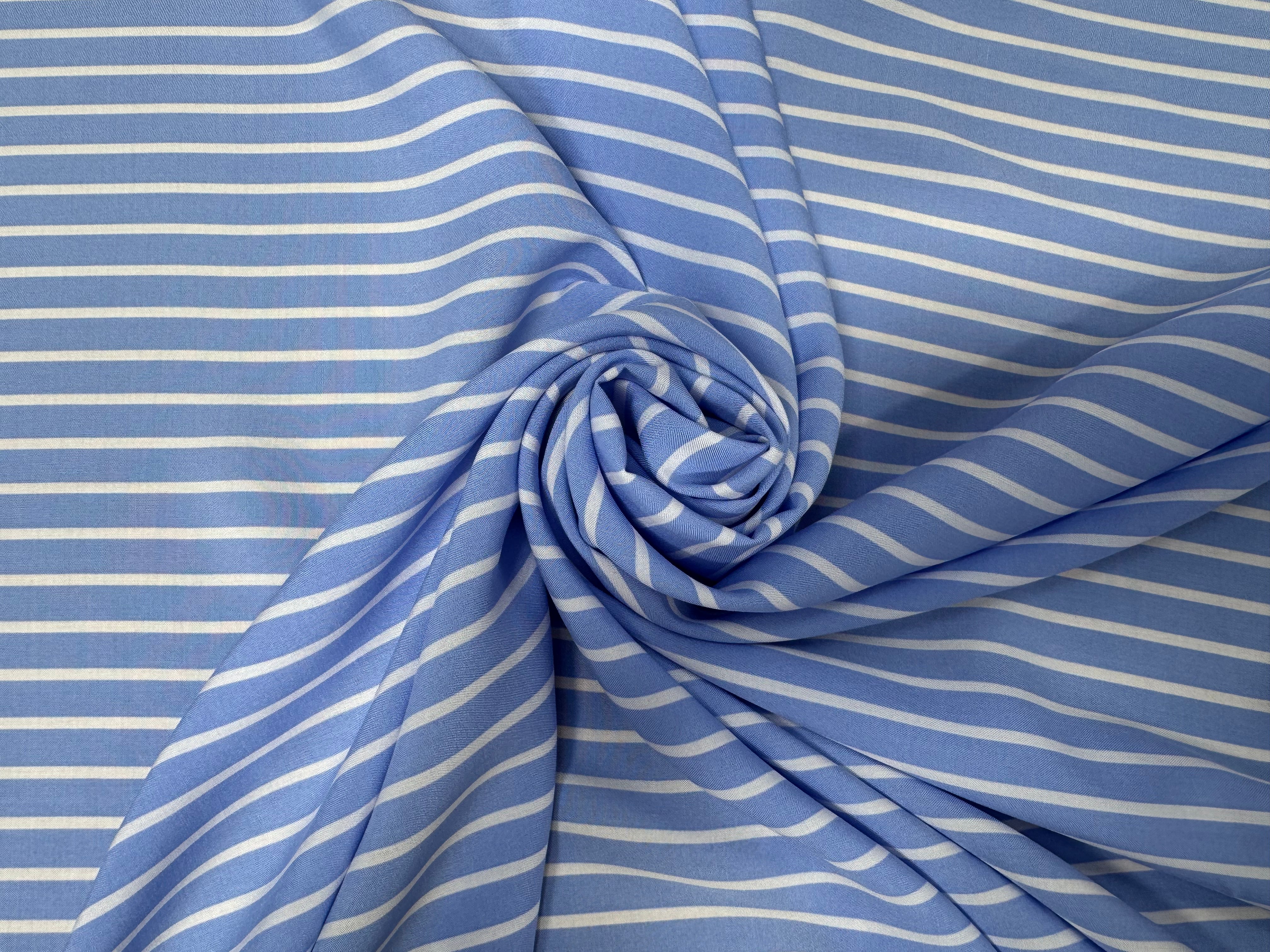 POPELINE DE VISCOSE A RAYURES BLANC ET BLEU - My Little Coupon