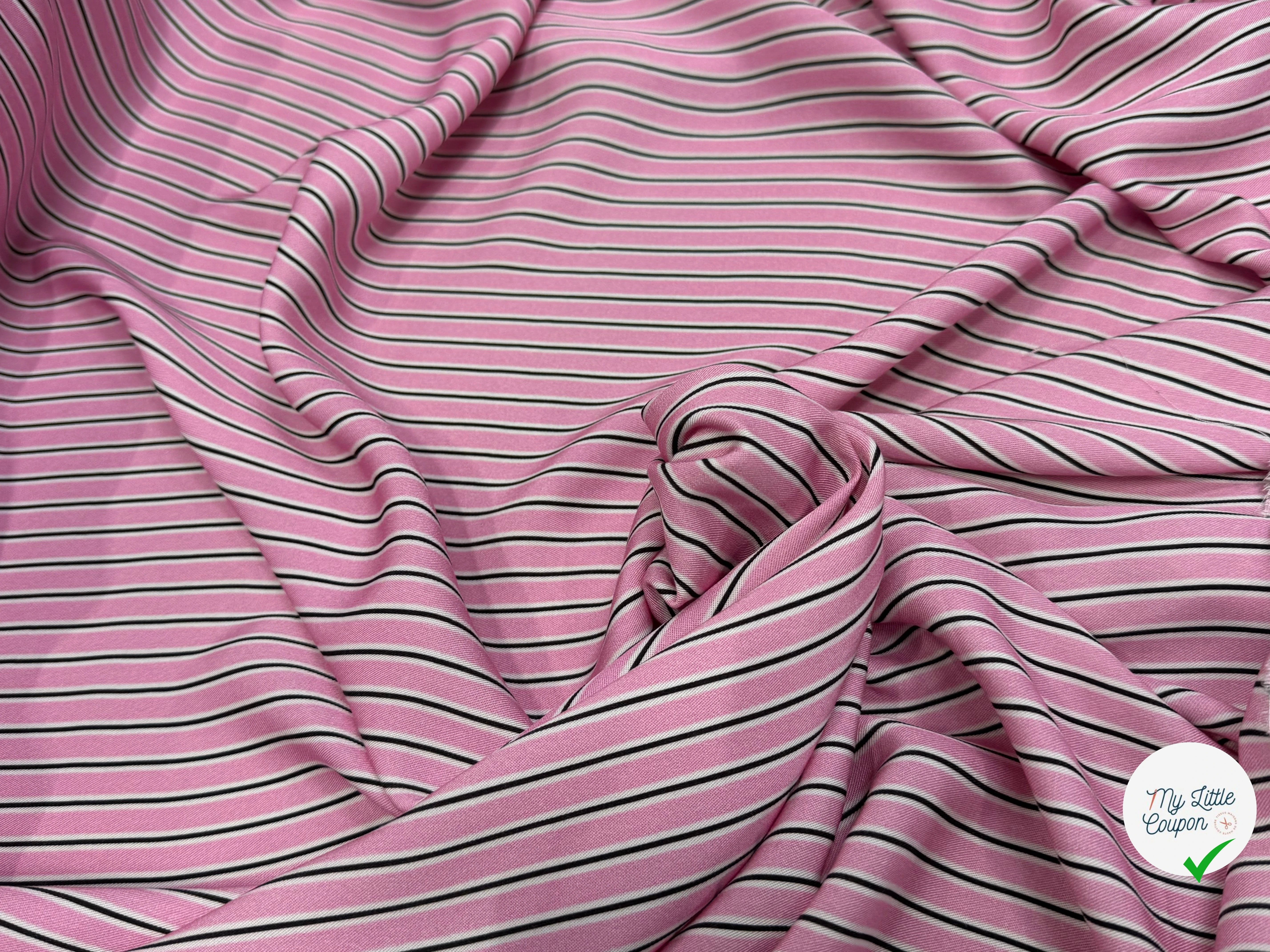 VISCOSE FLUIDE RAYON TWILL PRINTED ROSE PALE - My Little Coupon
